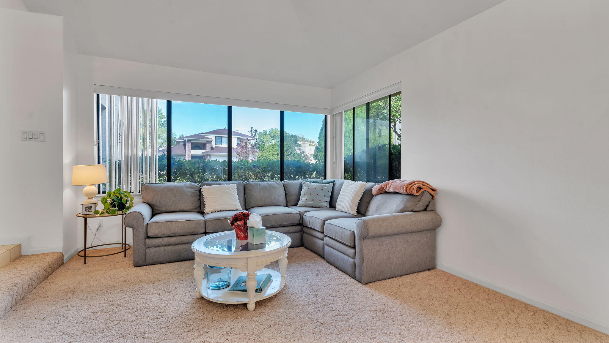 8720 MADRE Avenue NE