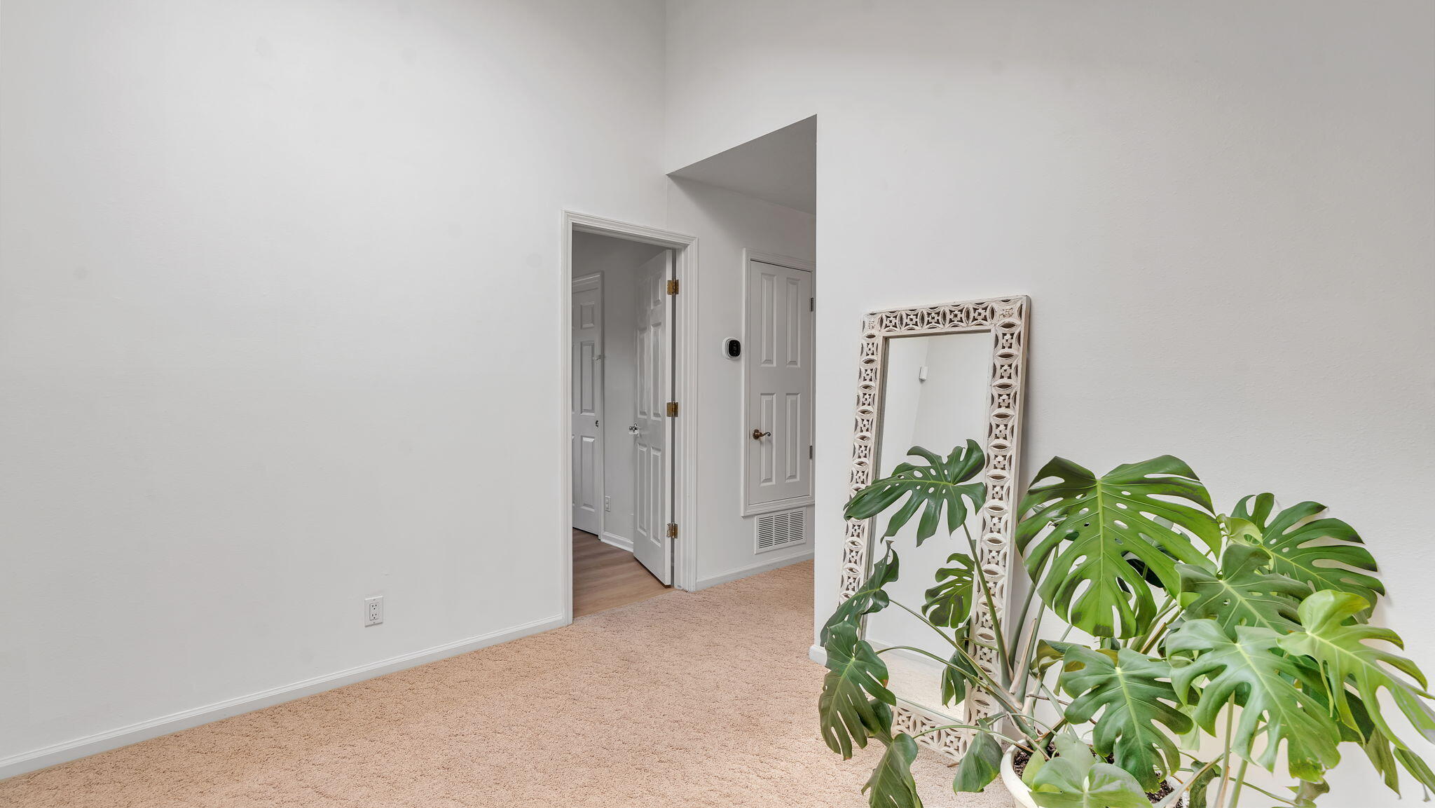 8720 MADRE Avenue NE