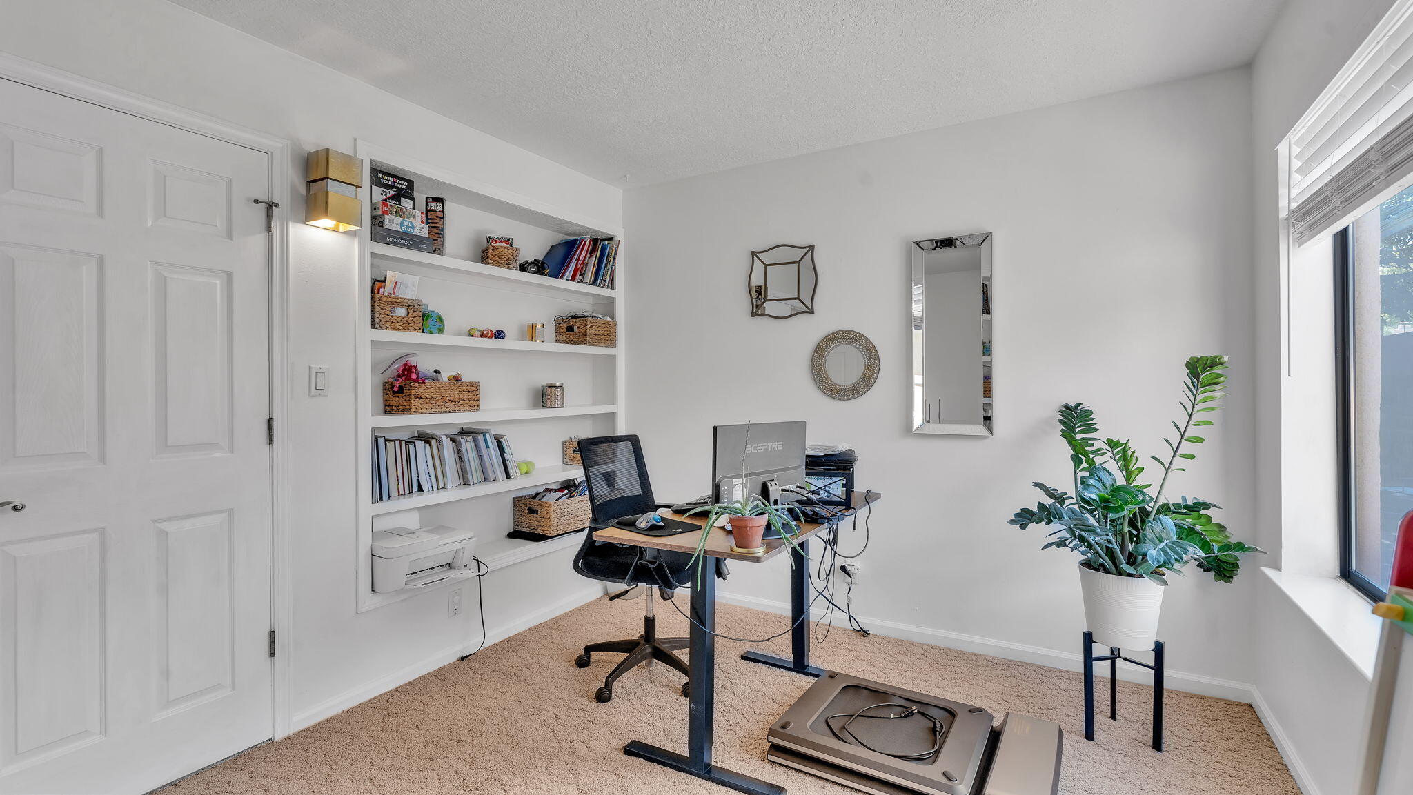 8720 MADRE Avenue NE