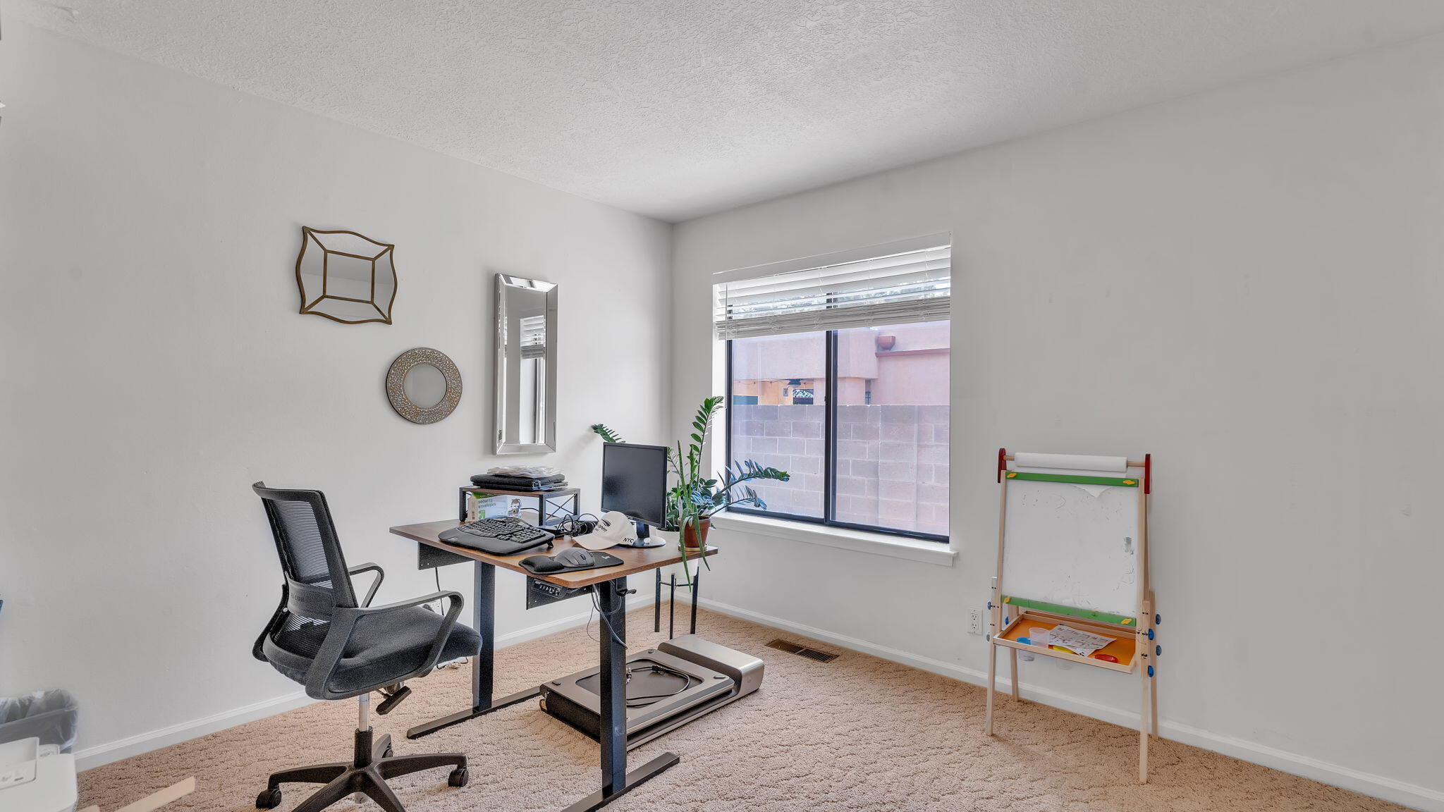 8720 MADRE Avenue NE