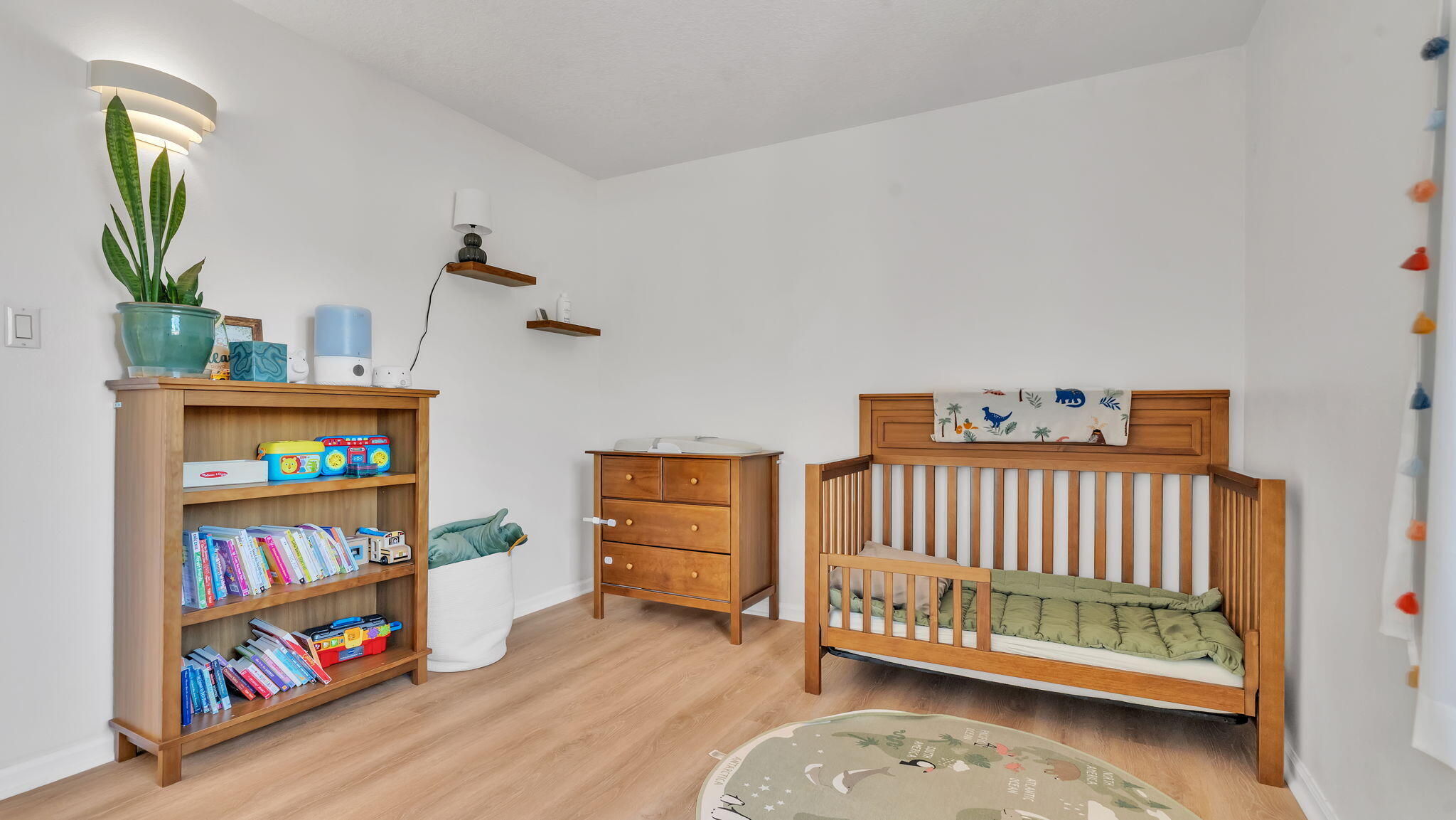 8720 MADRE Avenue NE