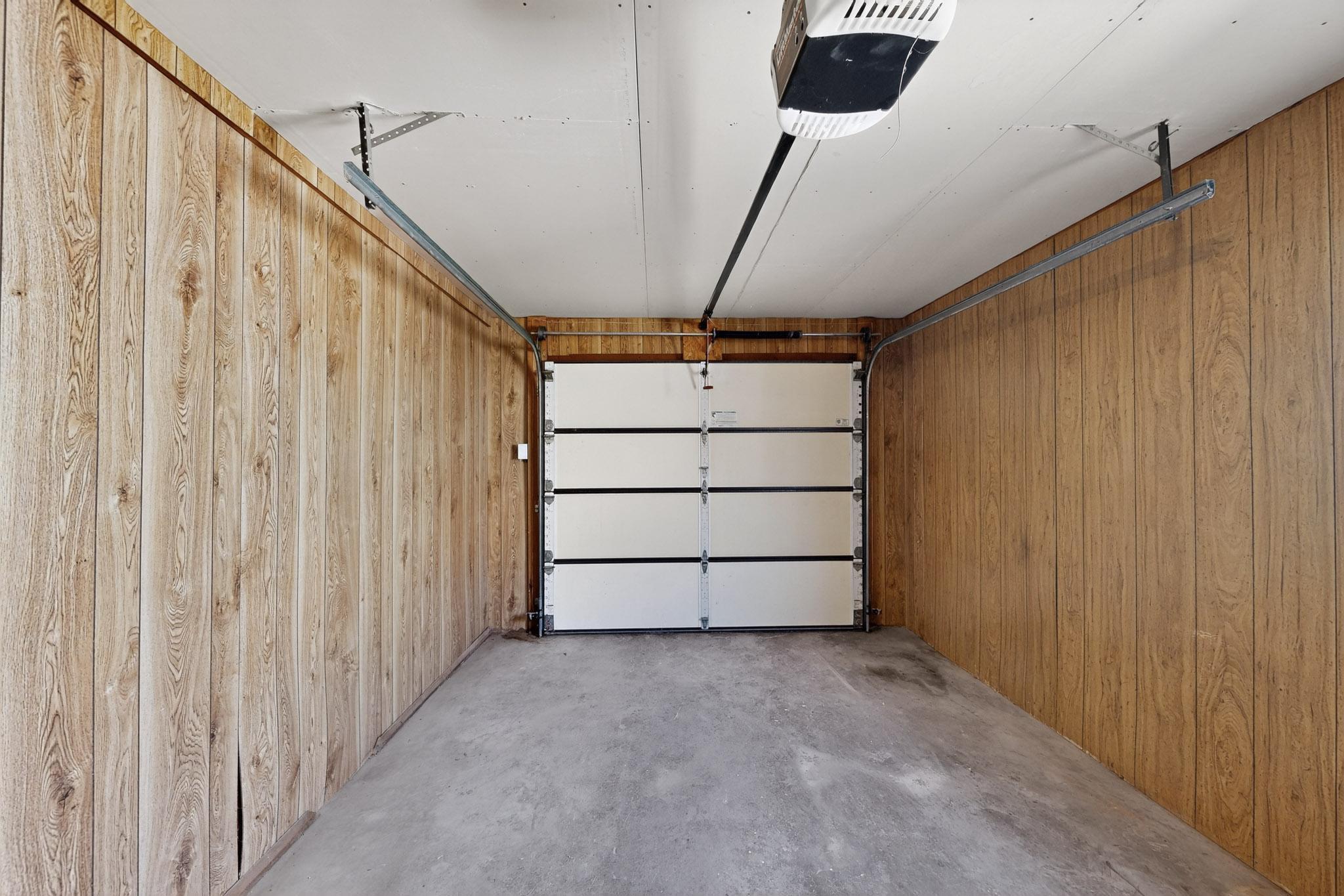 1820 Lester Drive NE Drive NE