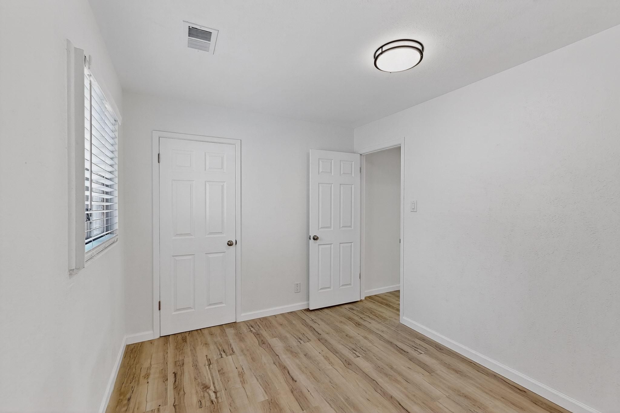 1820 Lester Drive NE Drive NE