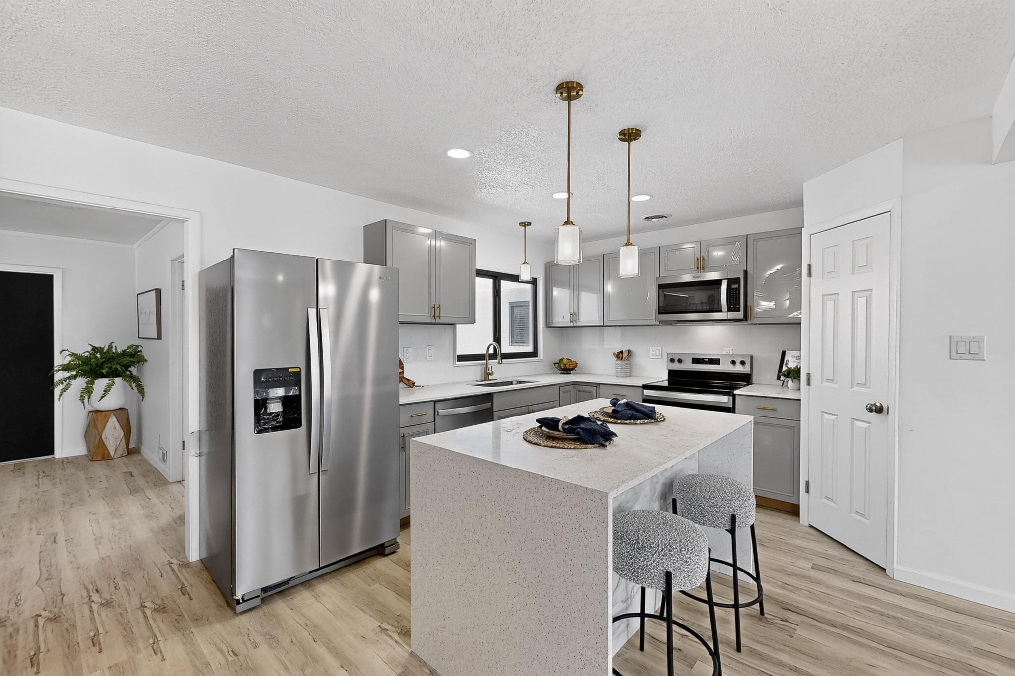 1820 Lester Drive NE Drive NE