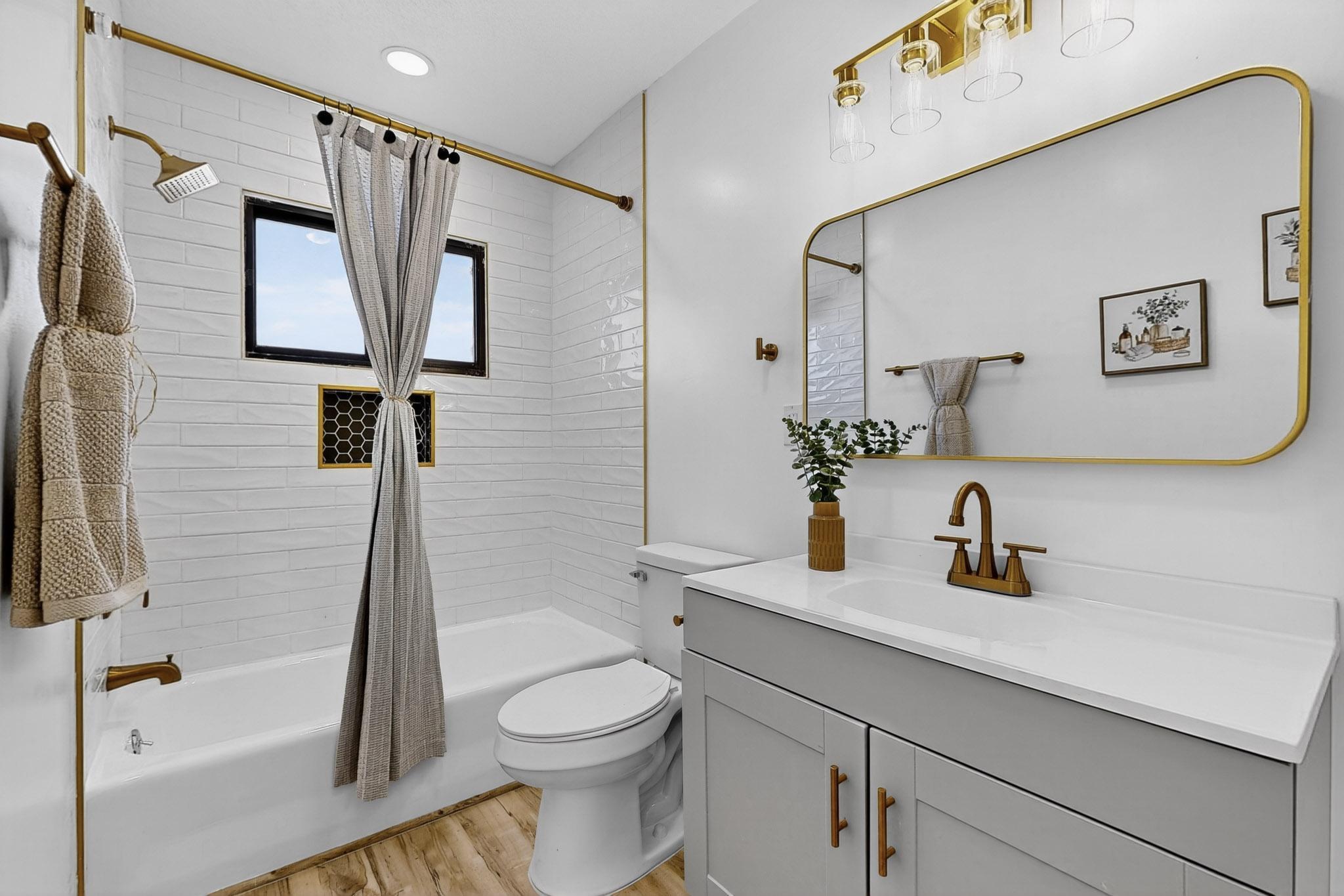 1820 Lester Drive NE Drive NE