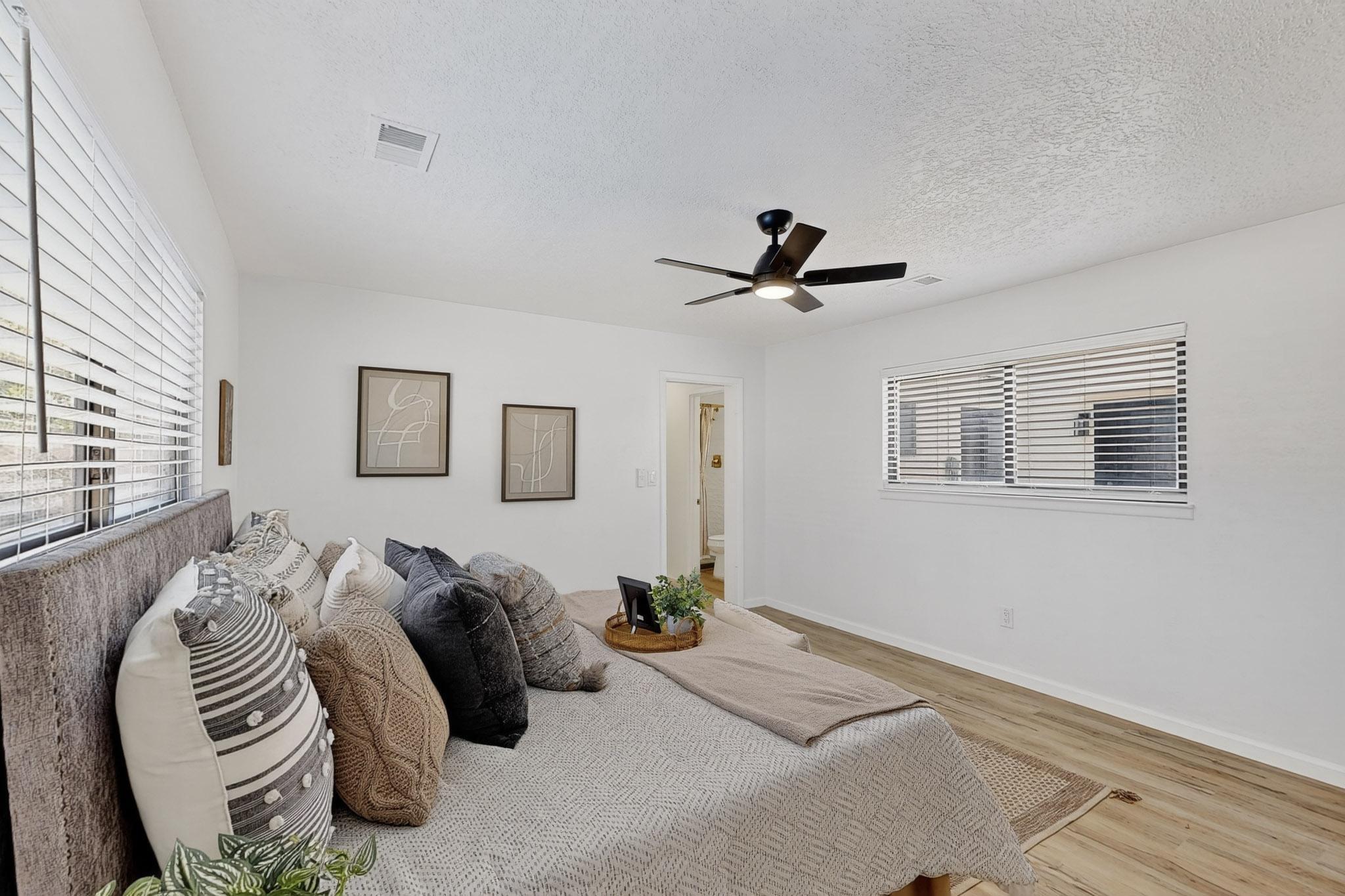 1820 Lester Drive NE Drive NE