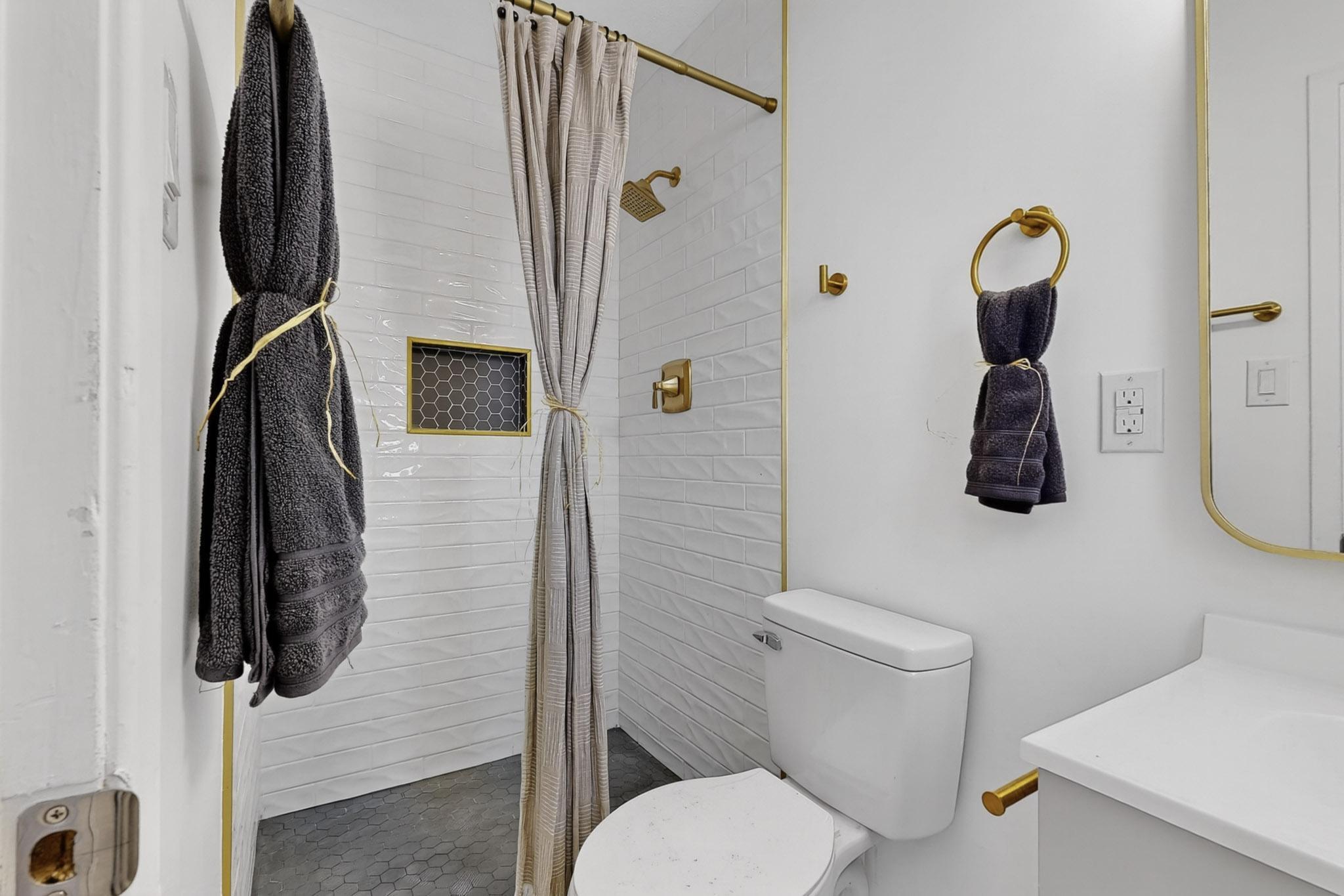 1820 Lester Drive NE Drive NE