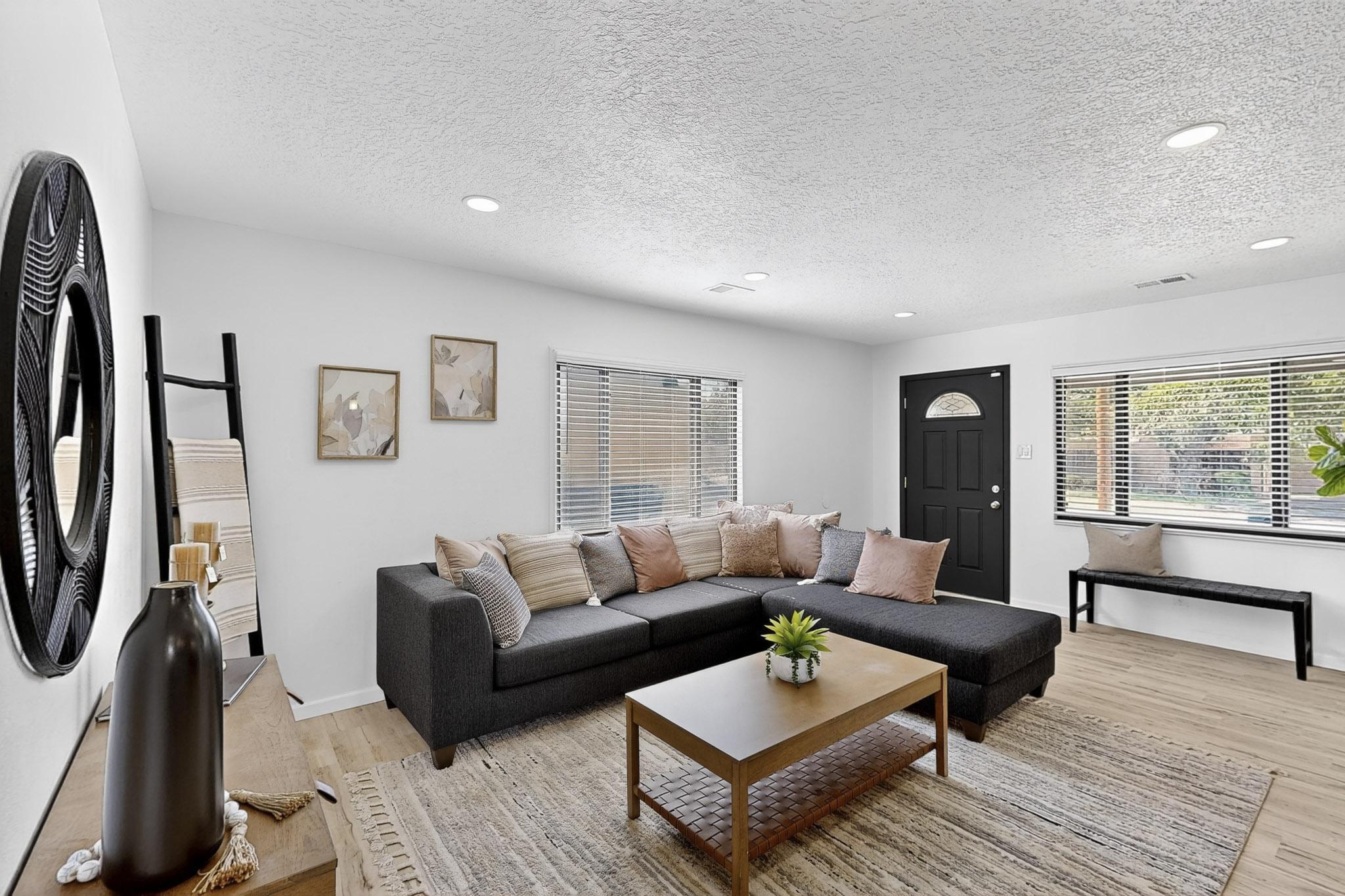 1820 Lester Drive NE Drive NE