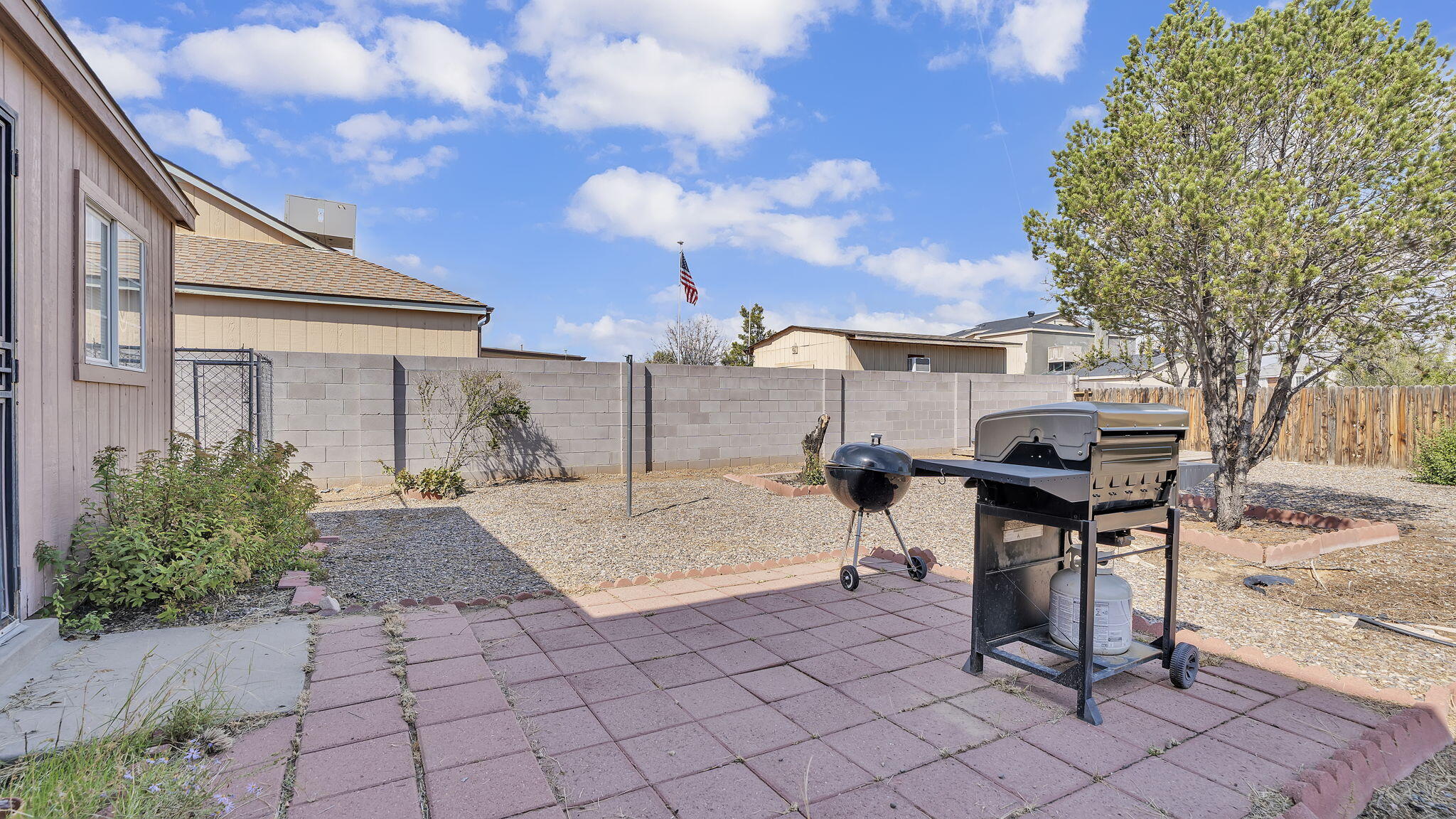 1800 Blueberry Drive NE