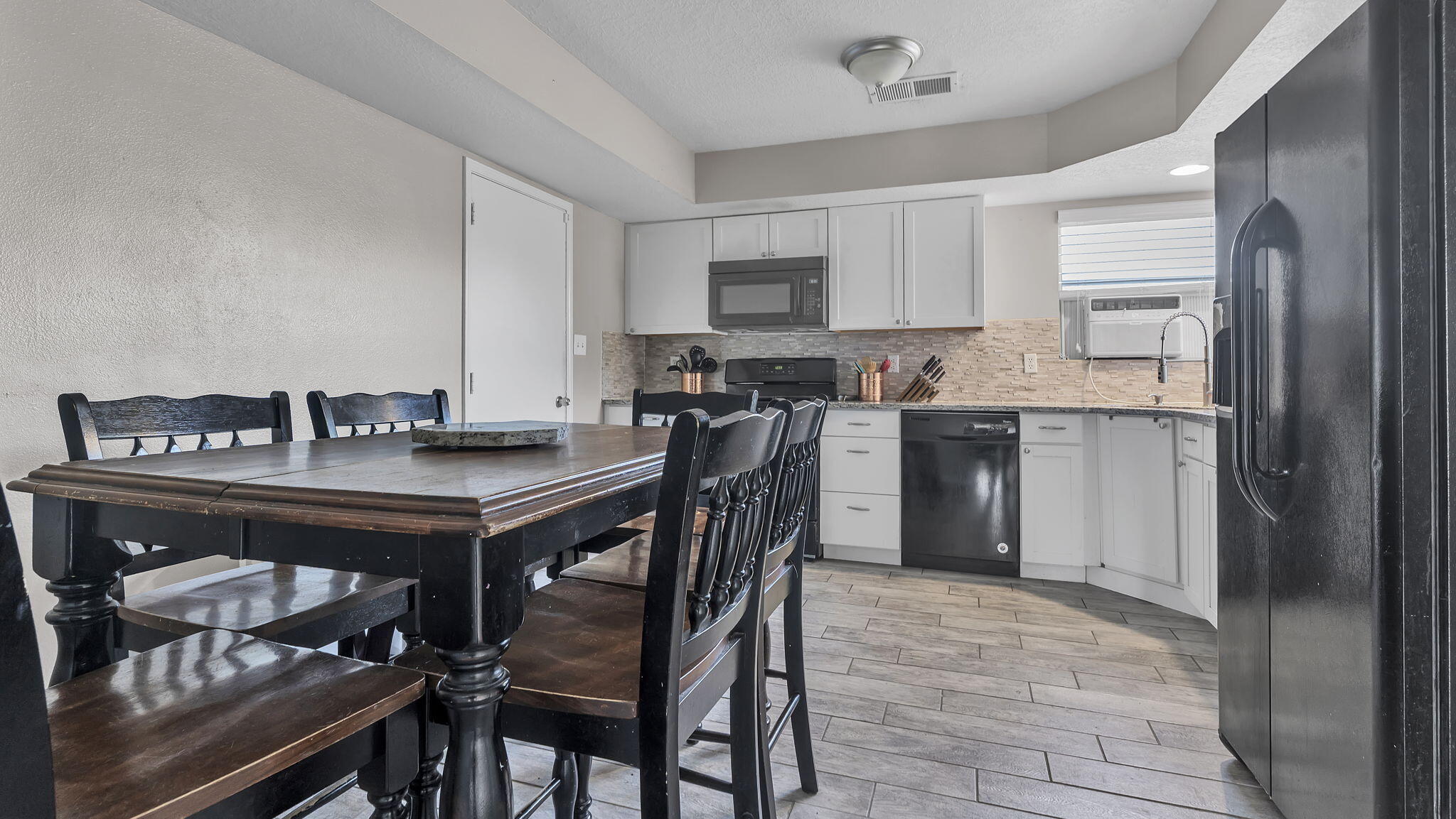 1800 Blueberry Drive NE