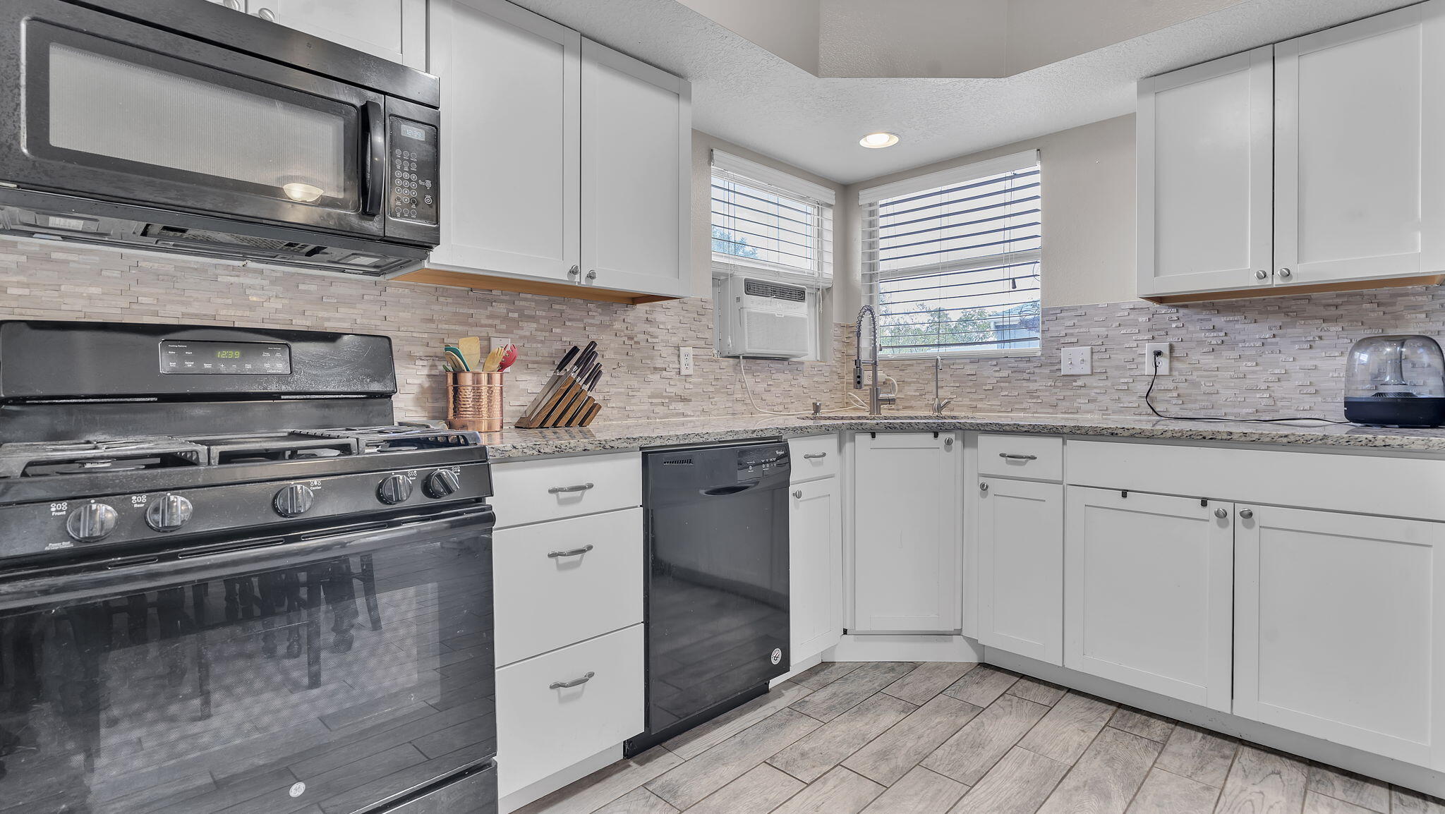 1800 Blueberry Drive NE