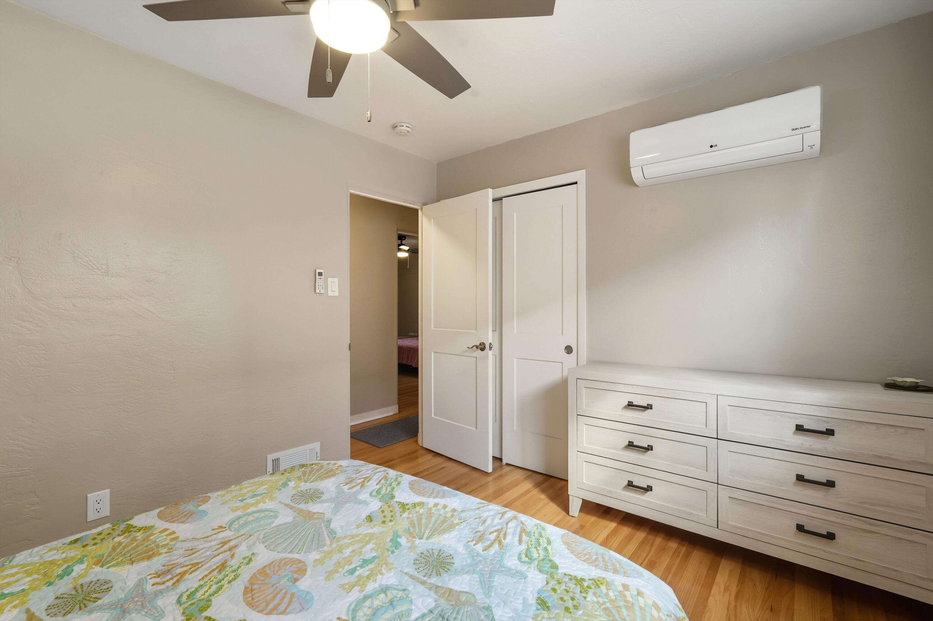 932 Manzano Street NE