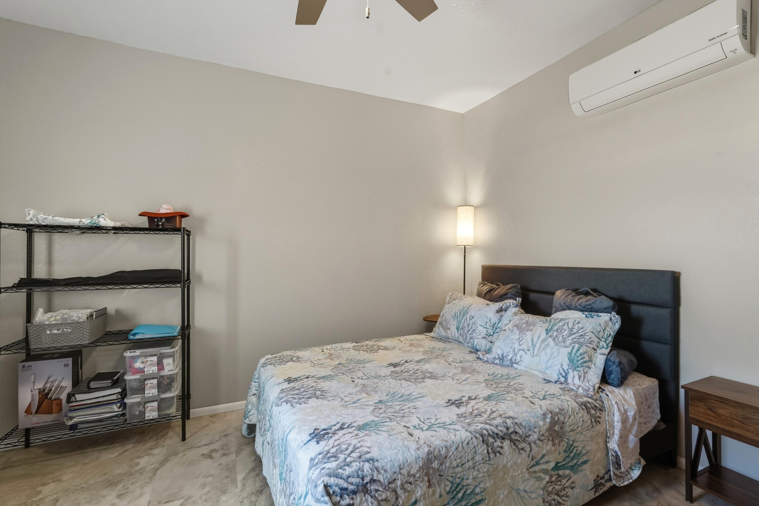 932 Manzano Street NE