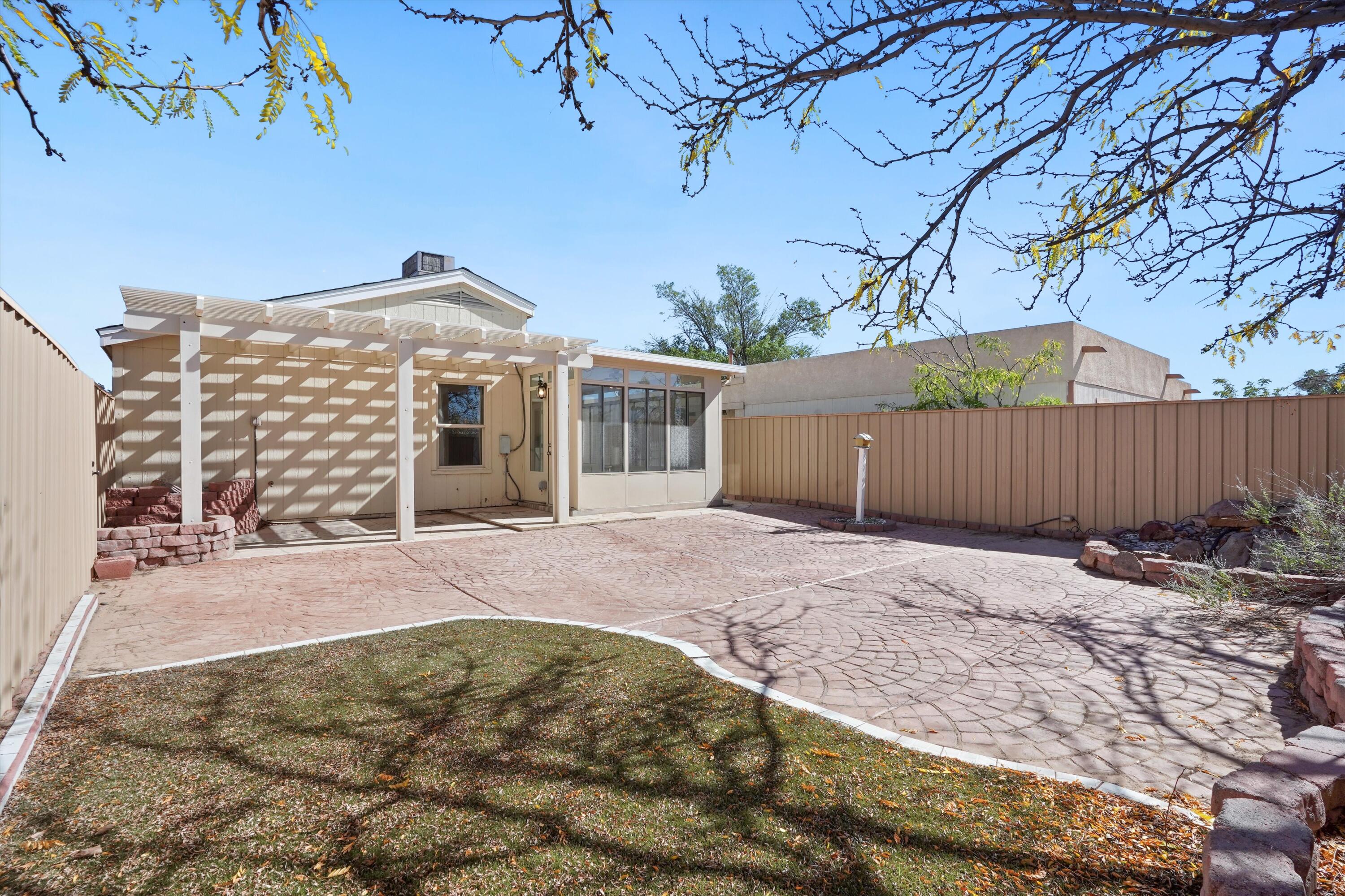 1645 Hollyberry Drive NE