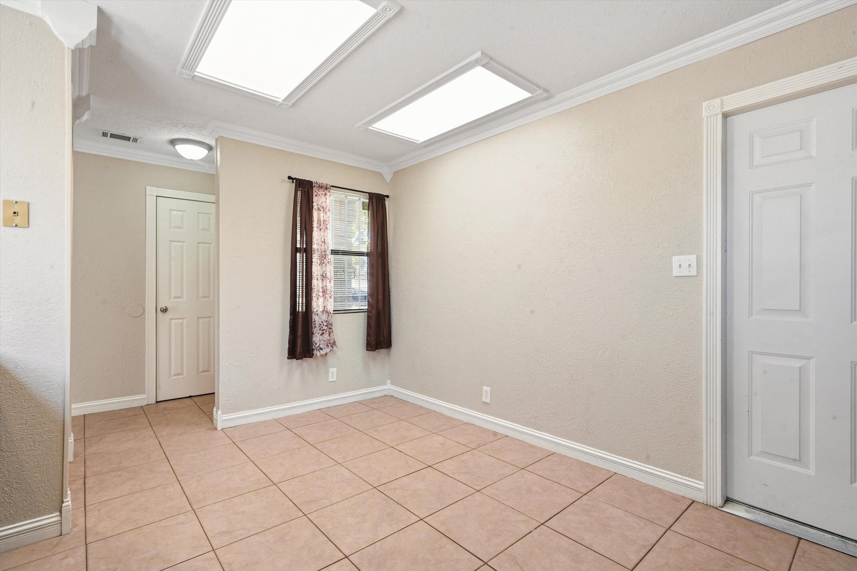 1645 Hollyberry Drive NE