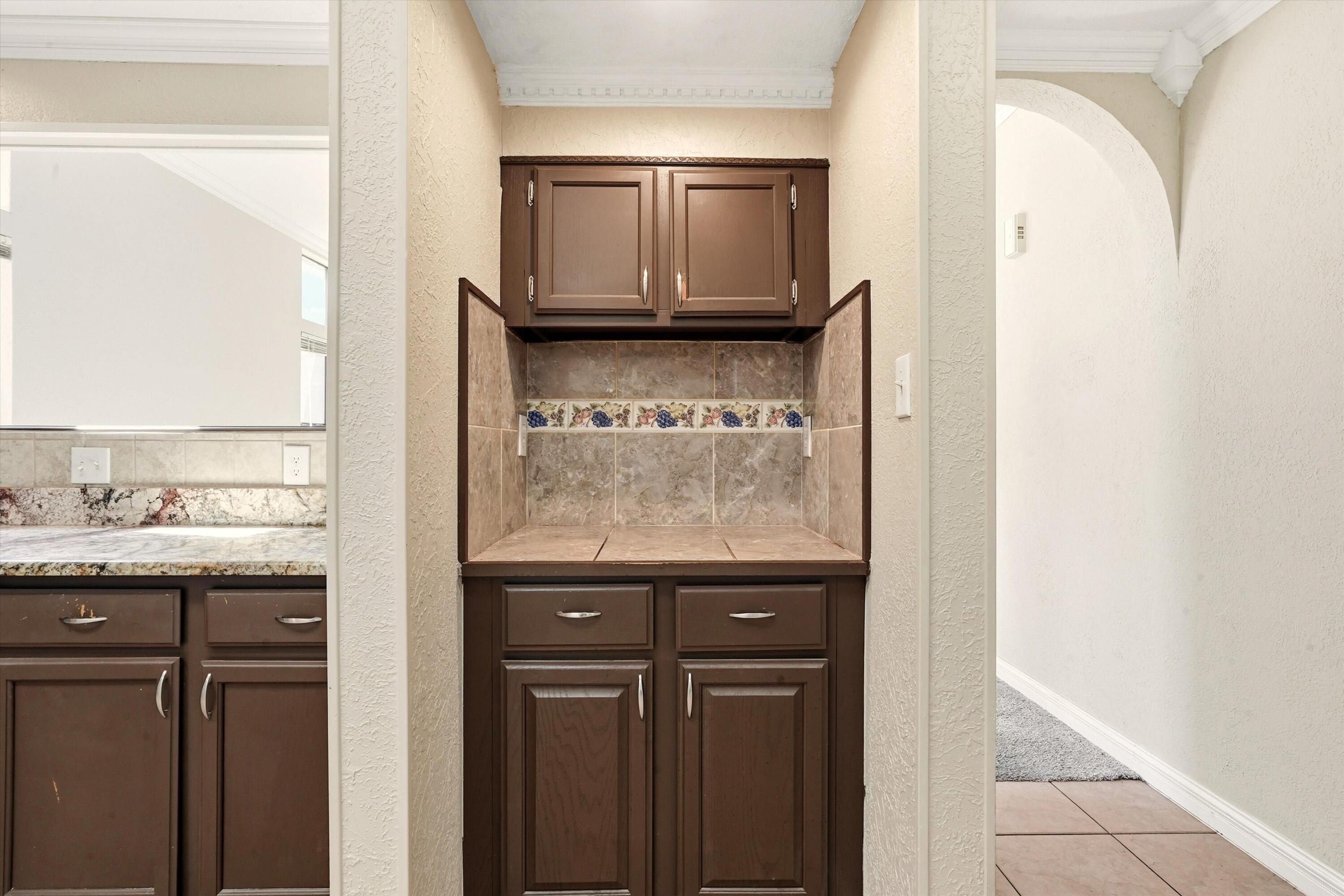 1645 Hollyberry Drive NE