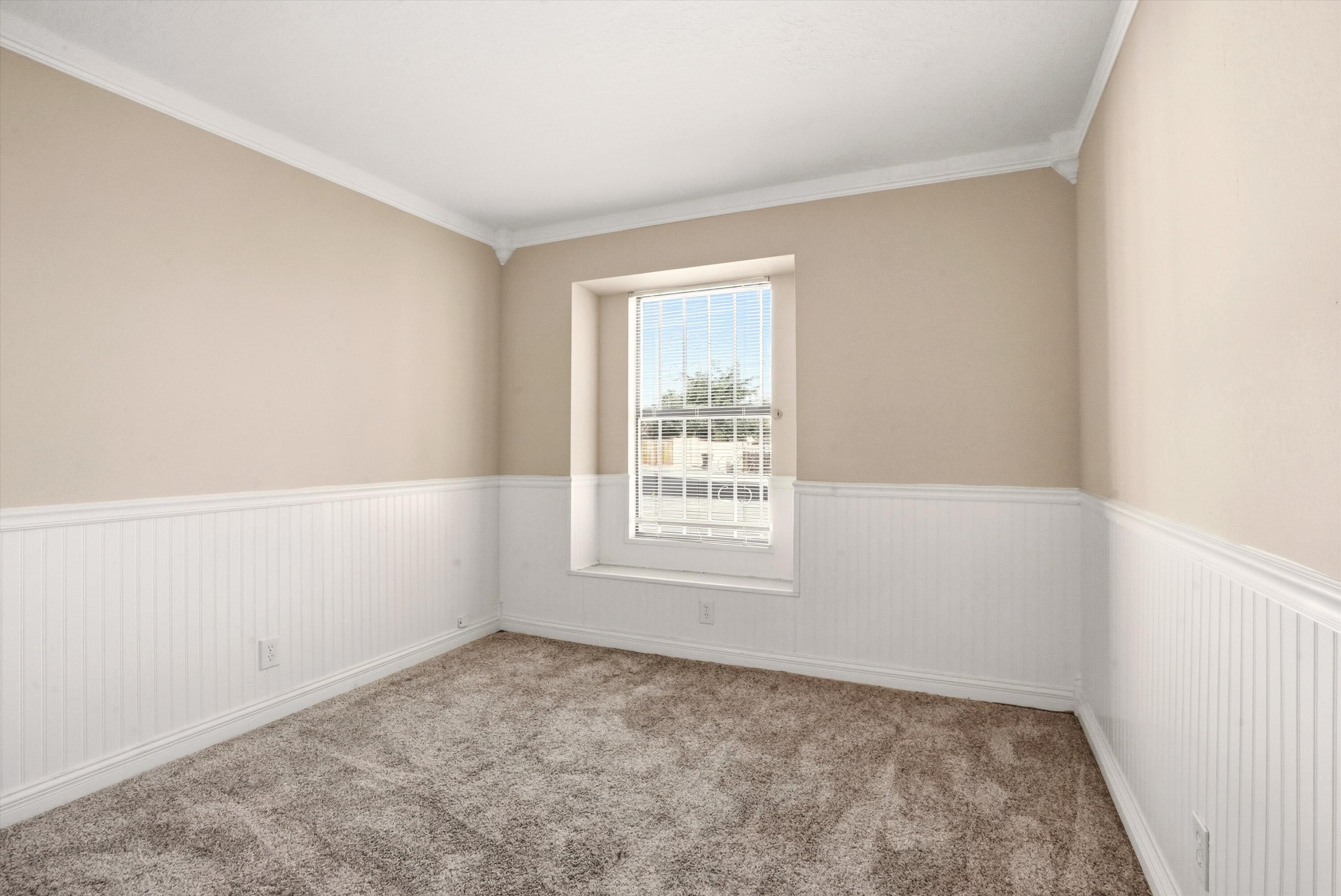 1645 Hollyberry Drive NE