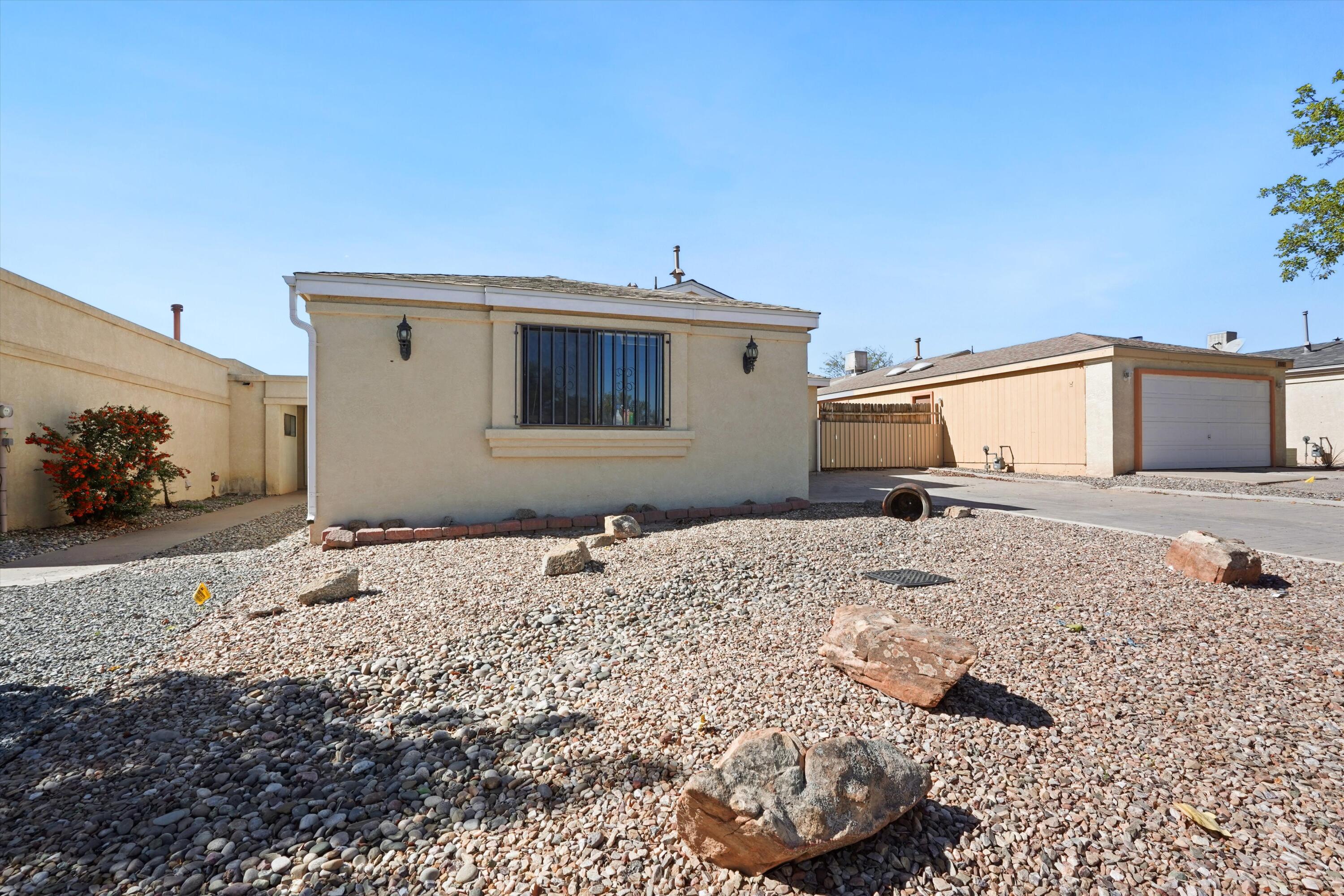 1645 Hollyberry Drive NE