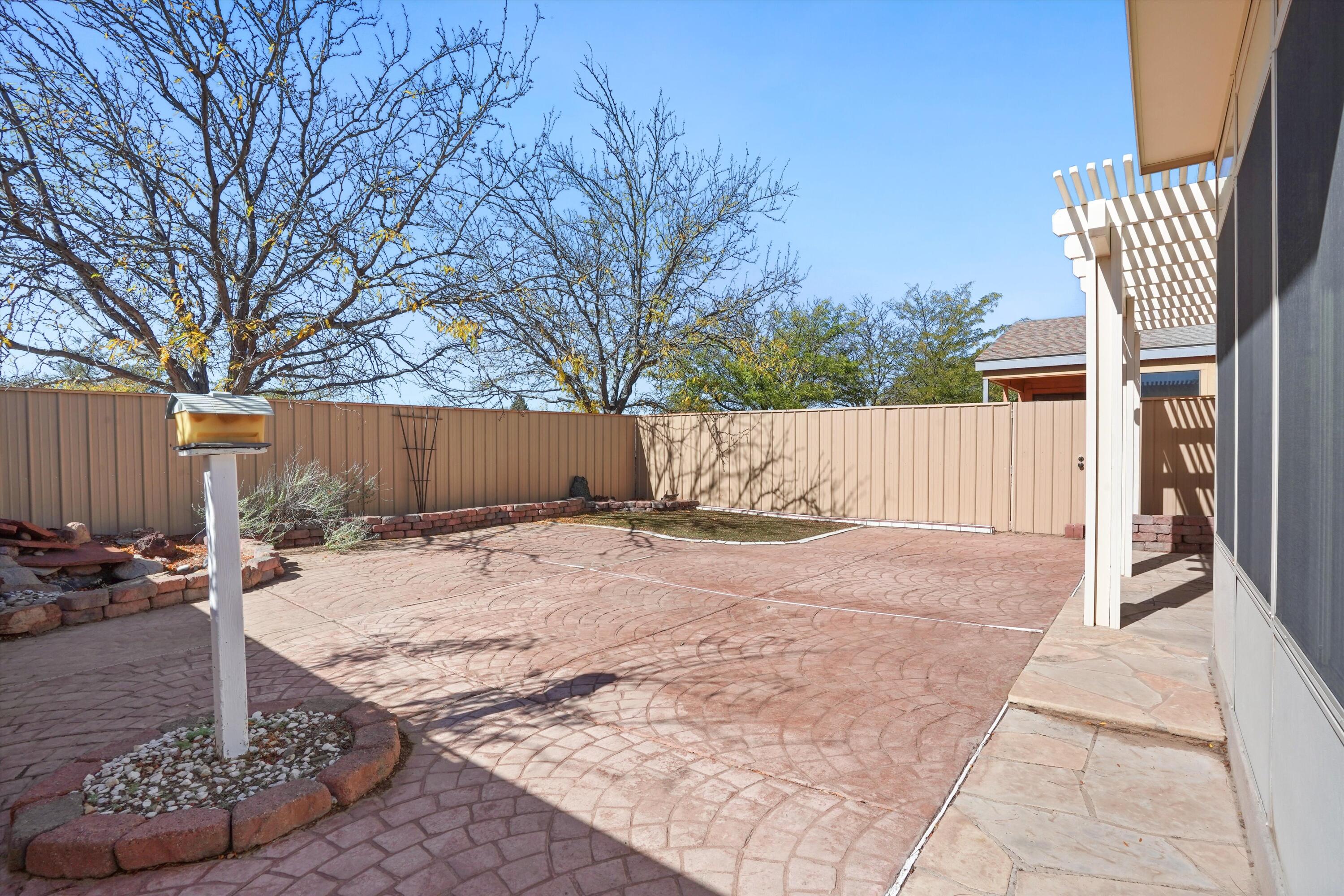 1645 Hollyberry Drive NE