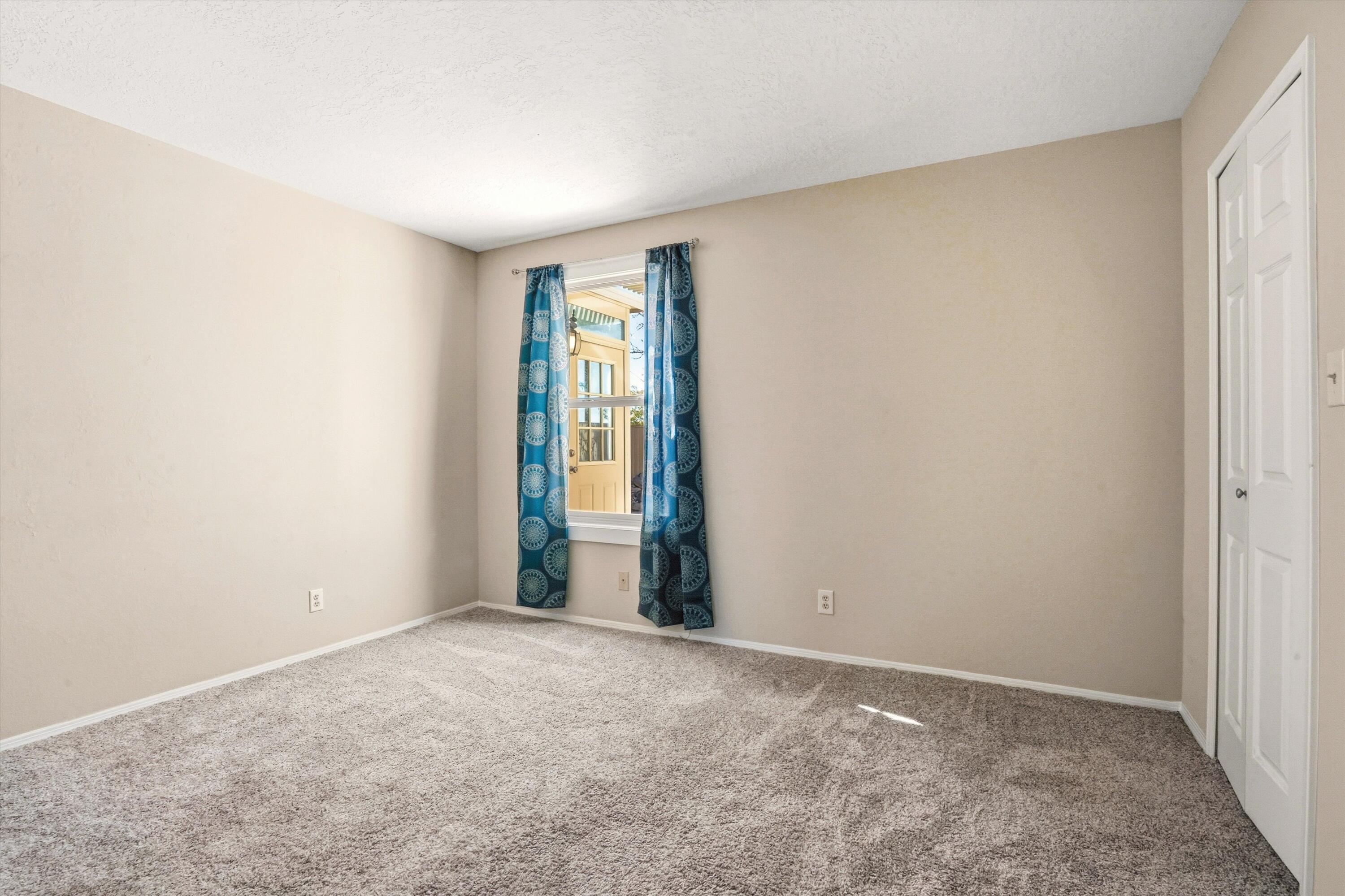 1645 Hollyberry Drive NE