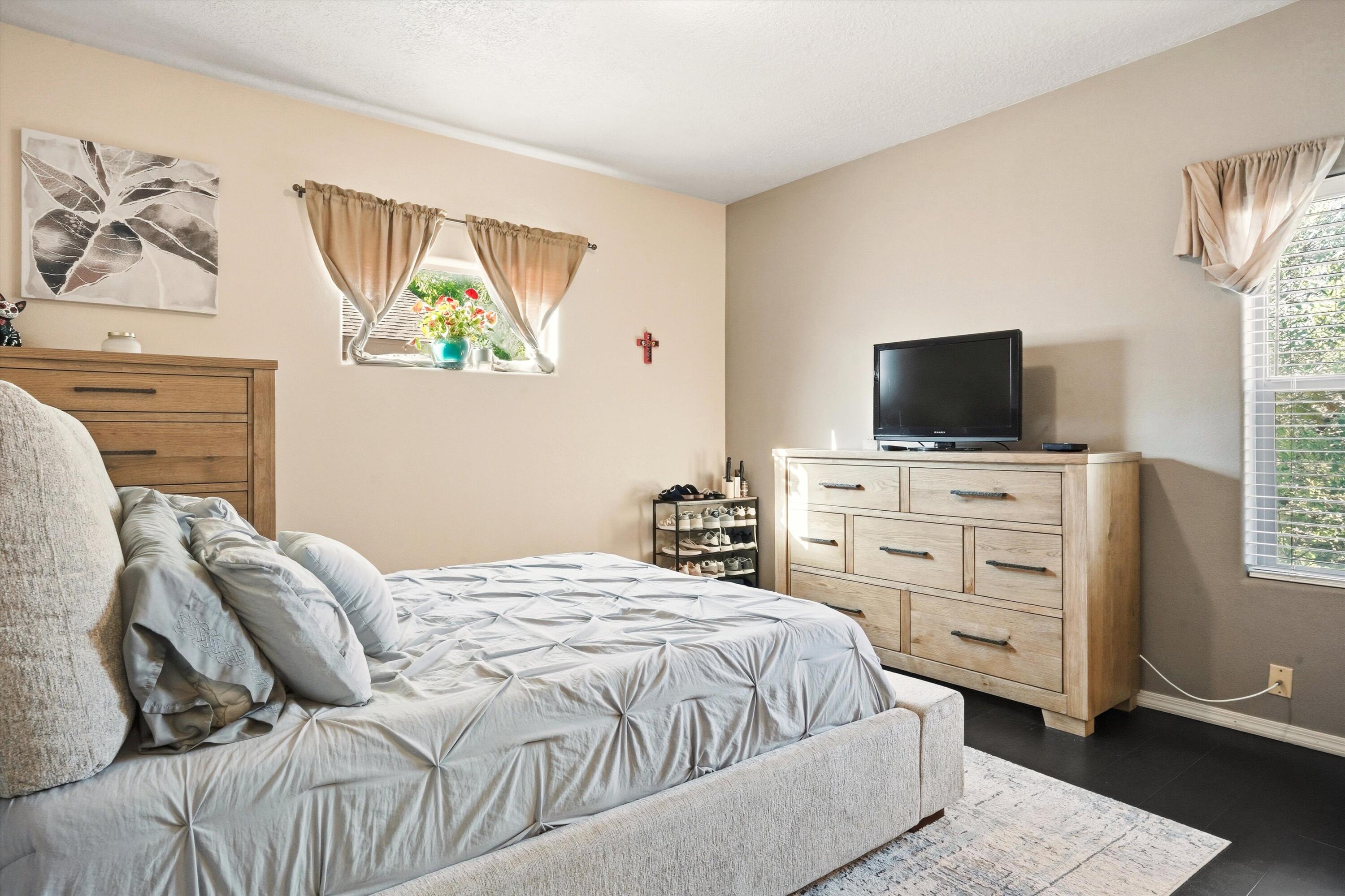 11015 Segunda Street NW