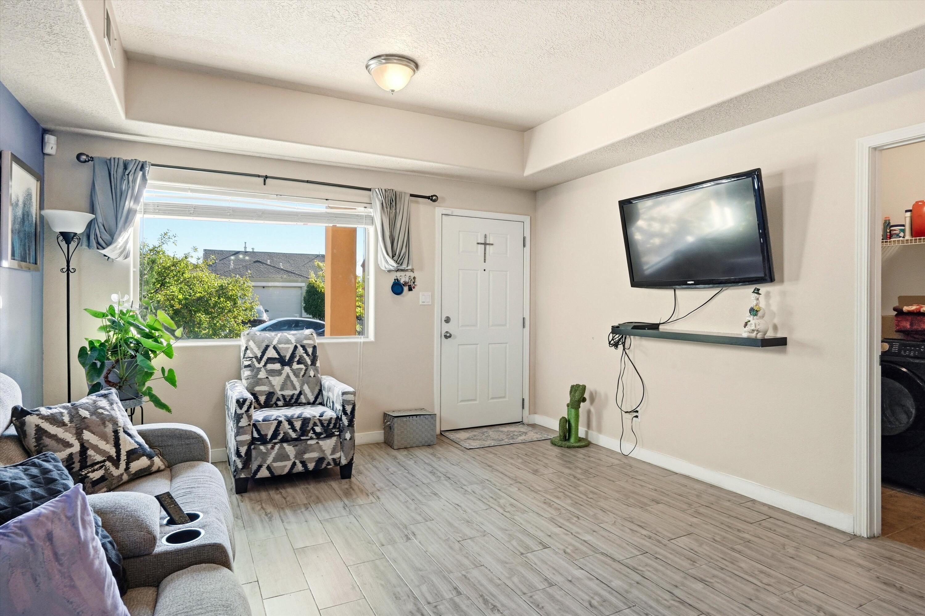 11015 Segunda Street NW