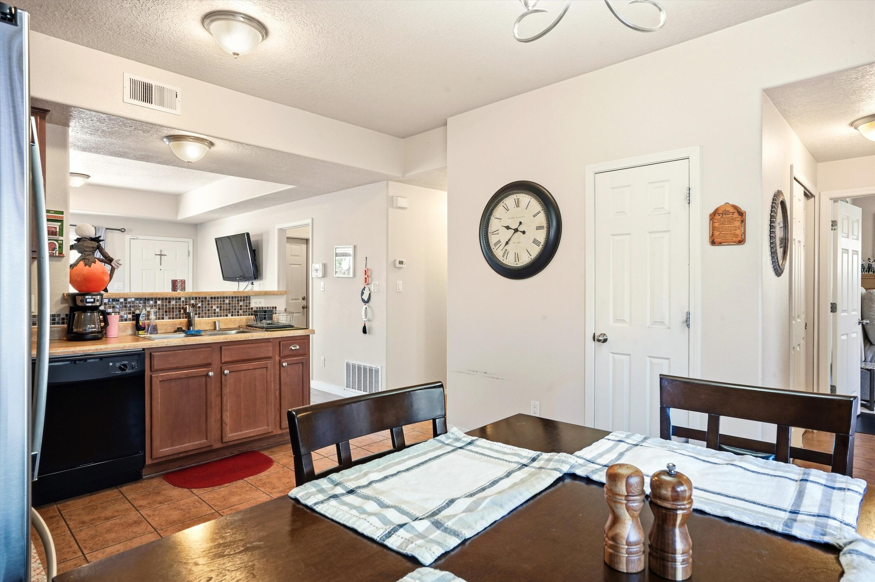 11015 Segunda Street NW