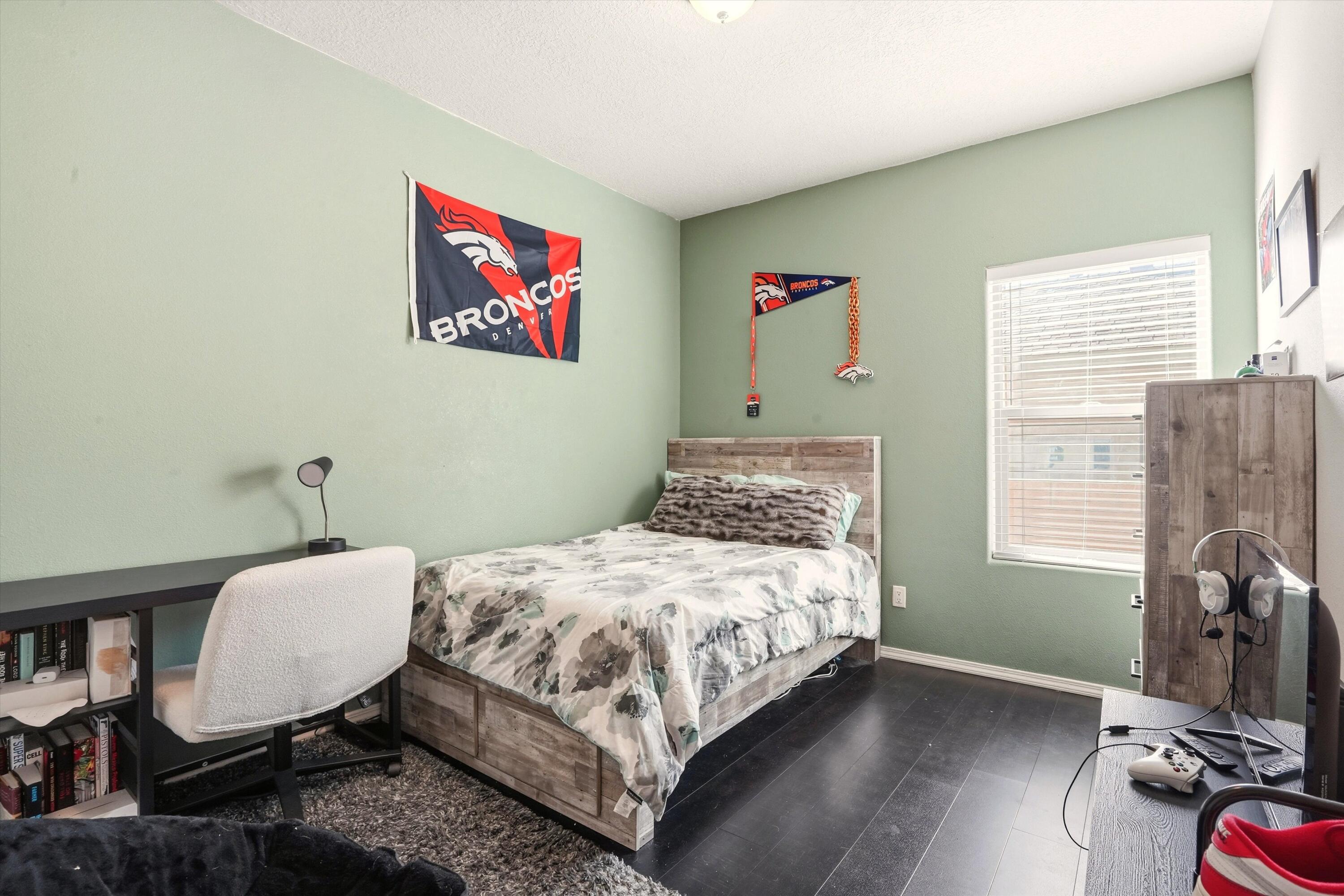 11015 Segunda Street NW