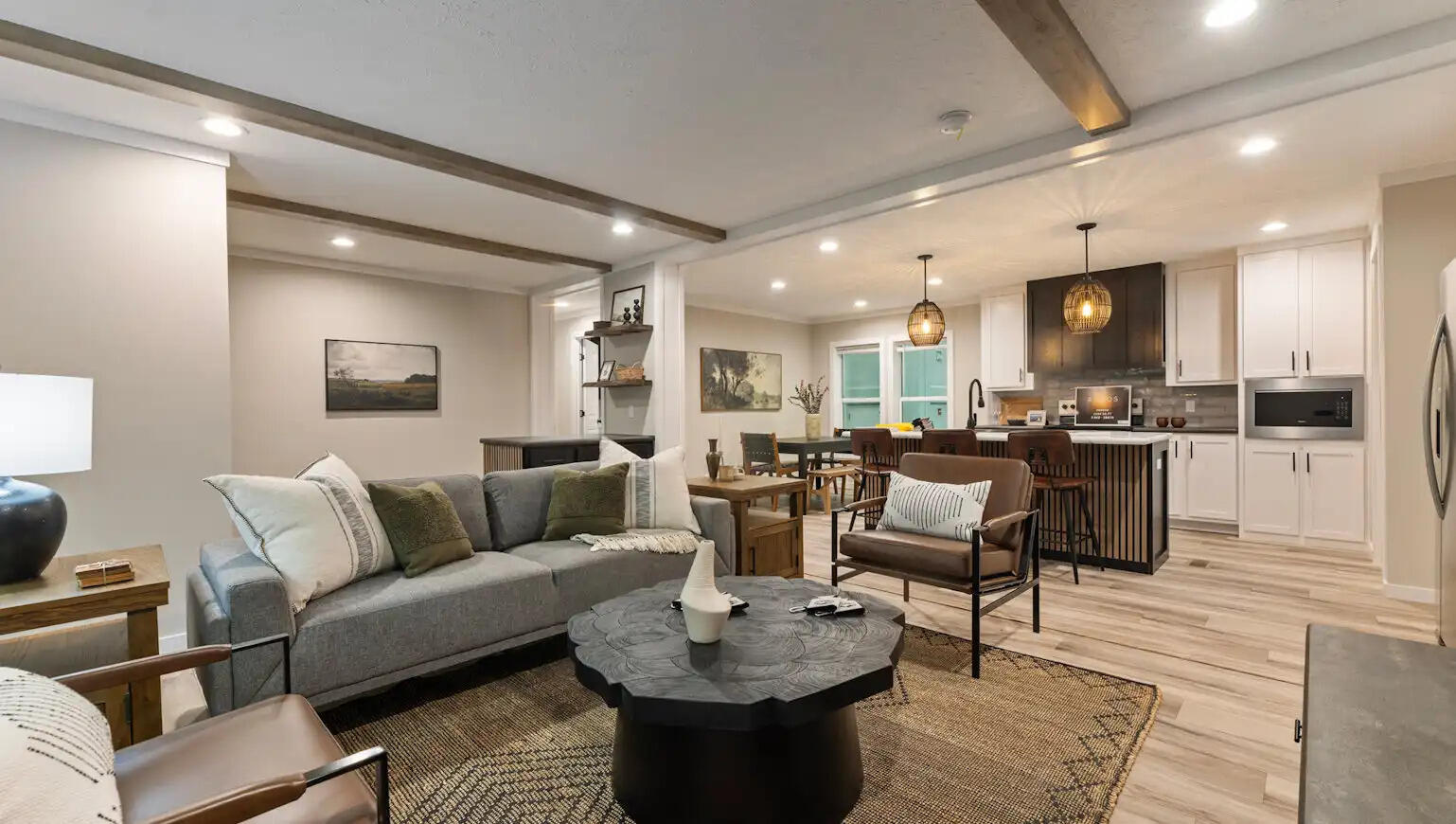 6632 San Luis Obispo Avenue NE