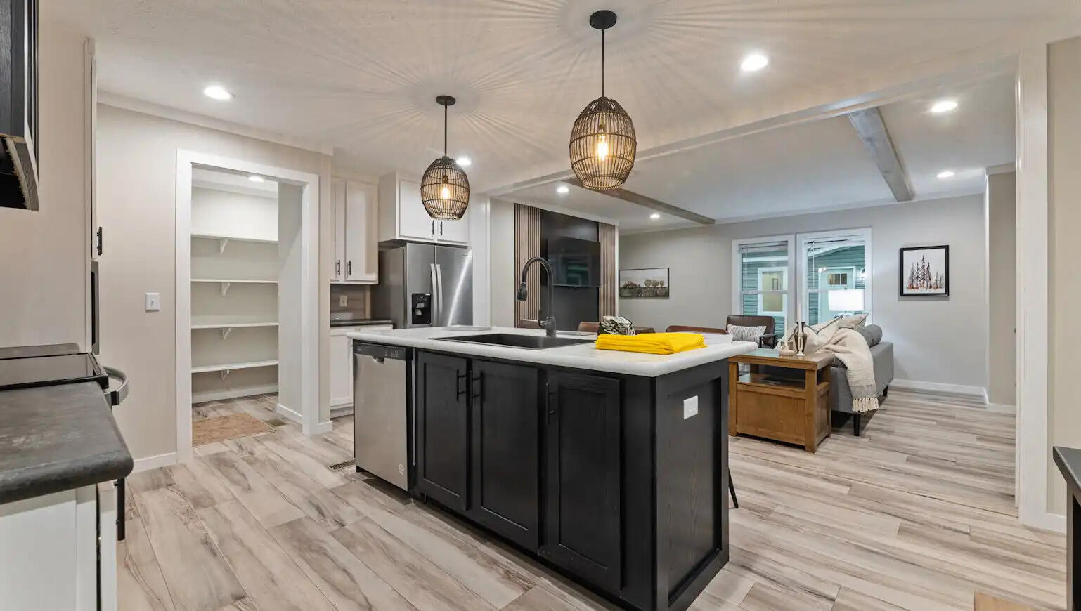 6632 San Luis Obispo Avenue NE