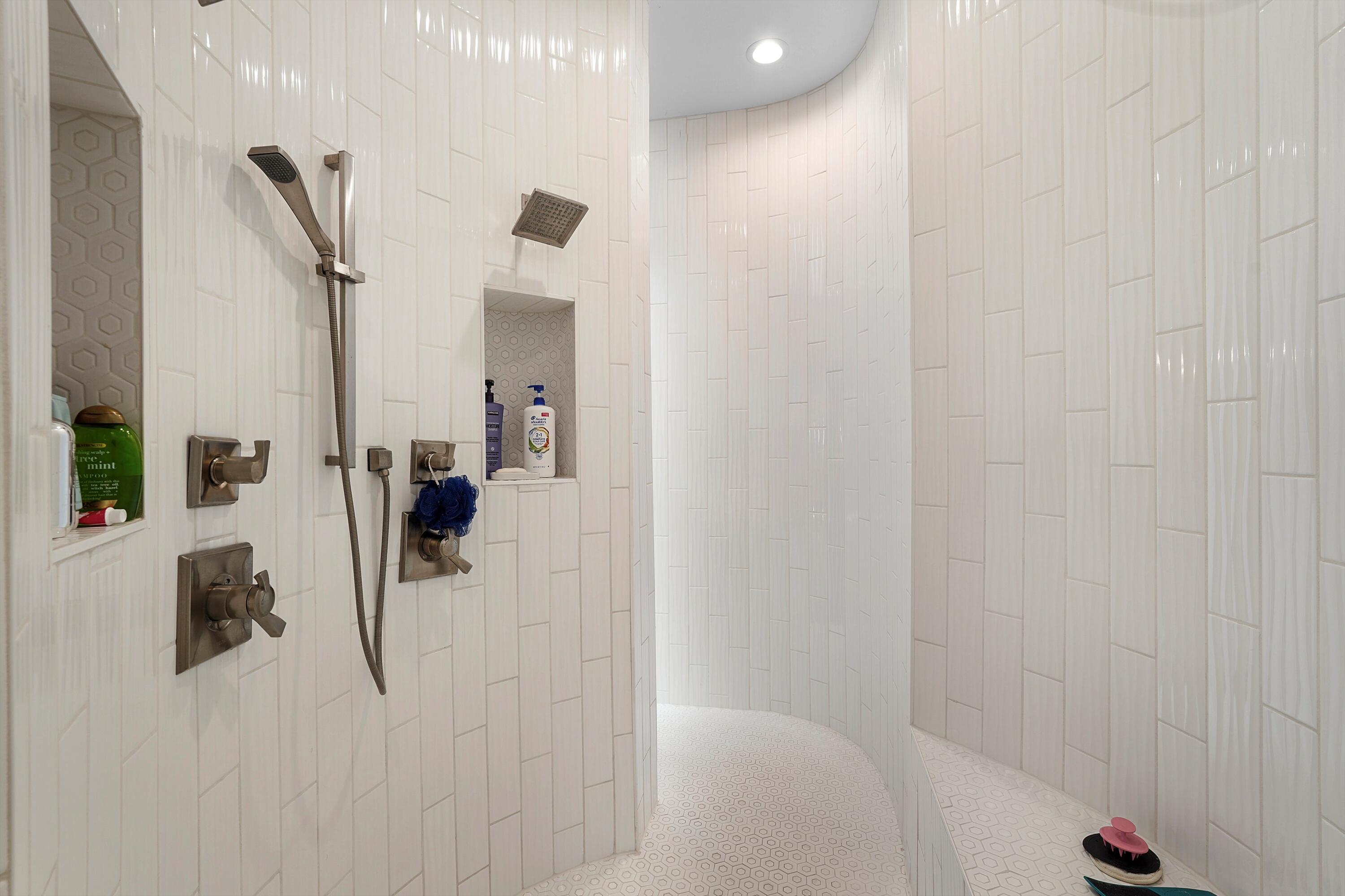 6608 Cuervo Place NW