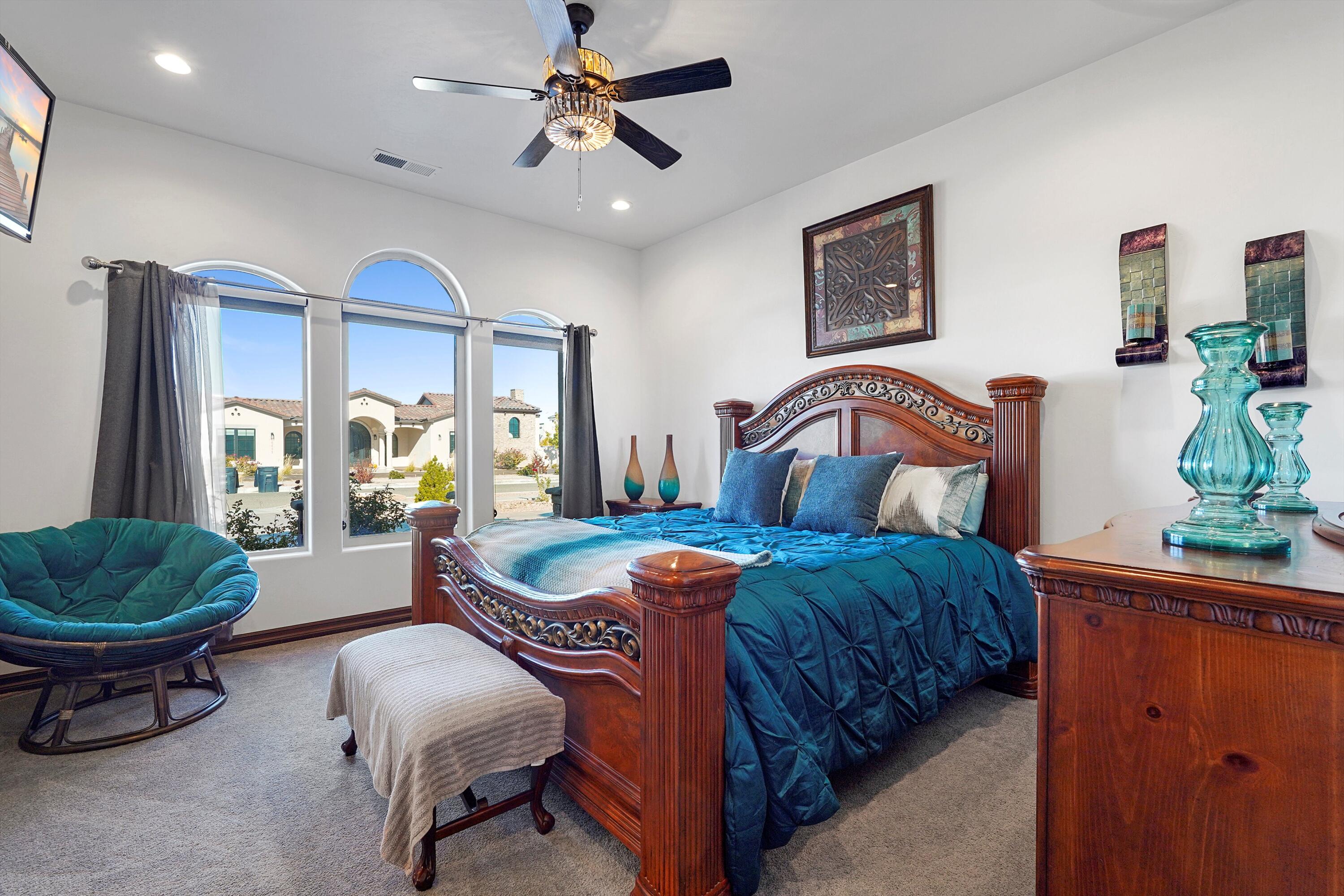 6608 Cuervo Place NW