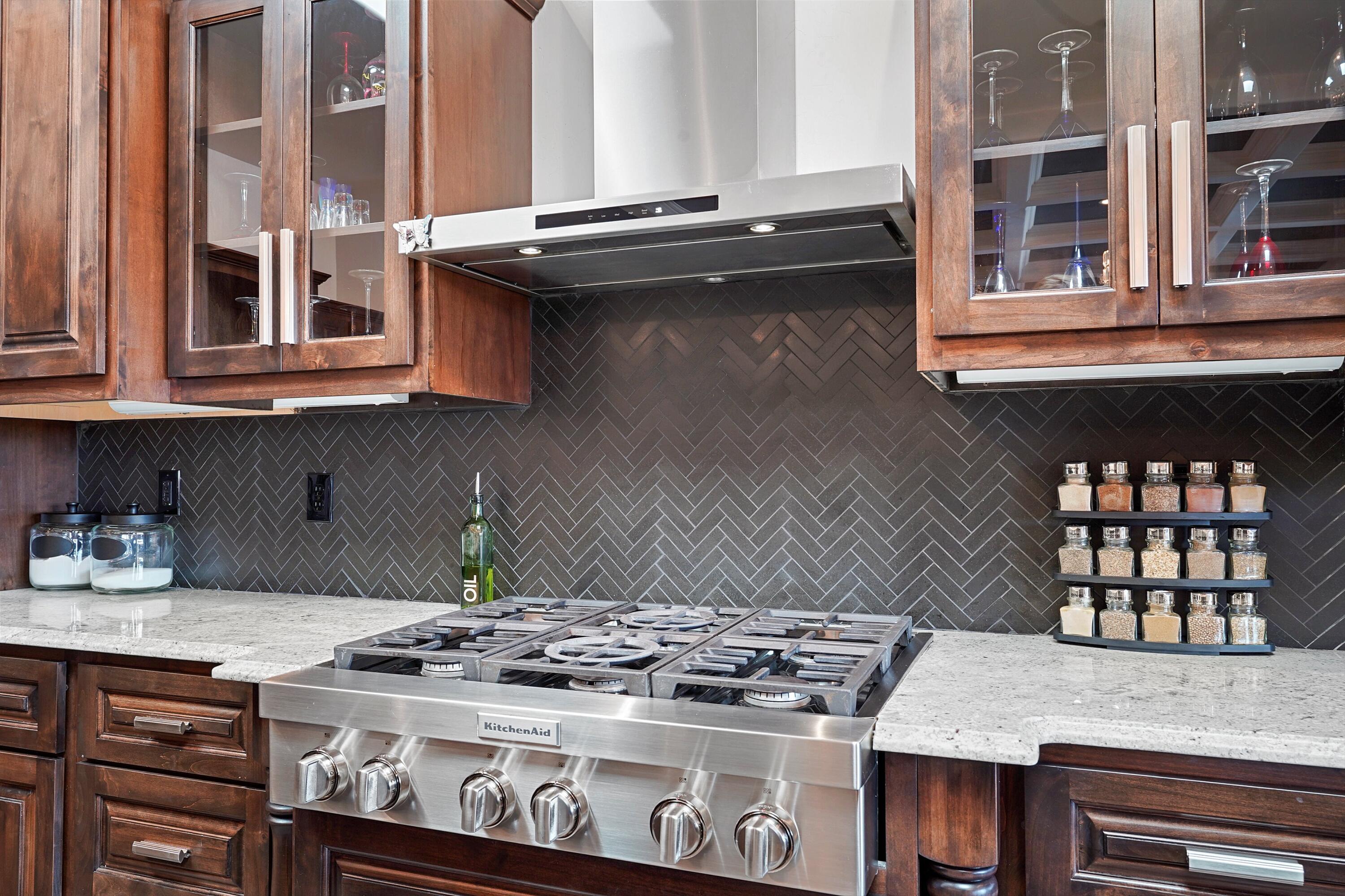 6608 Cuervo Place NW