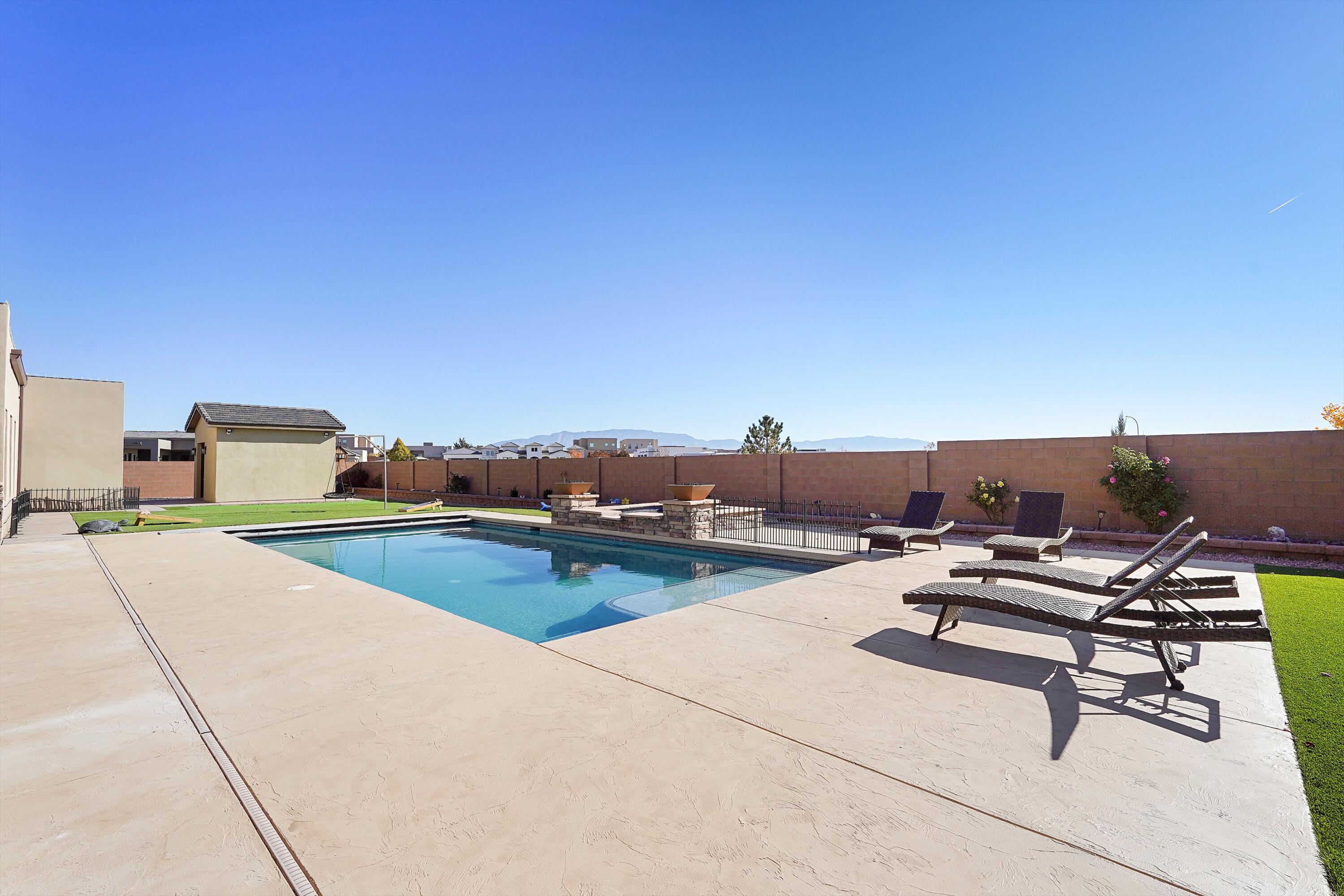 6608 Cuervo Place NW