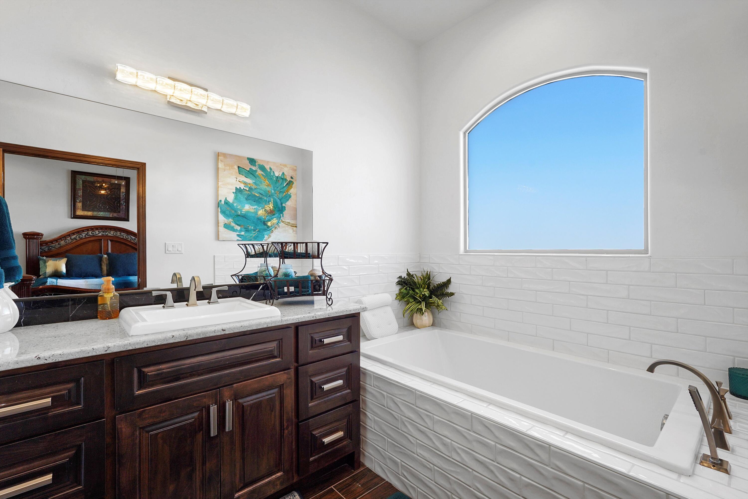 6608 Cuervo Place NW