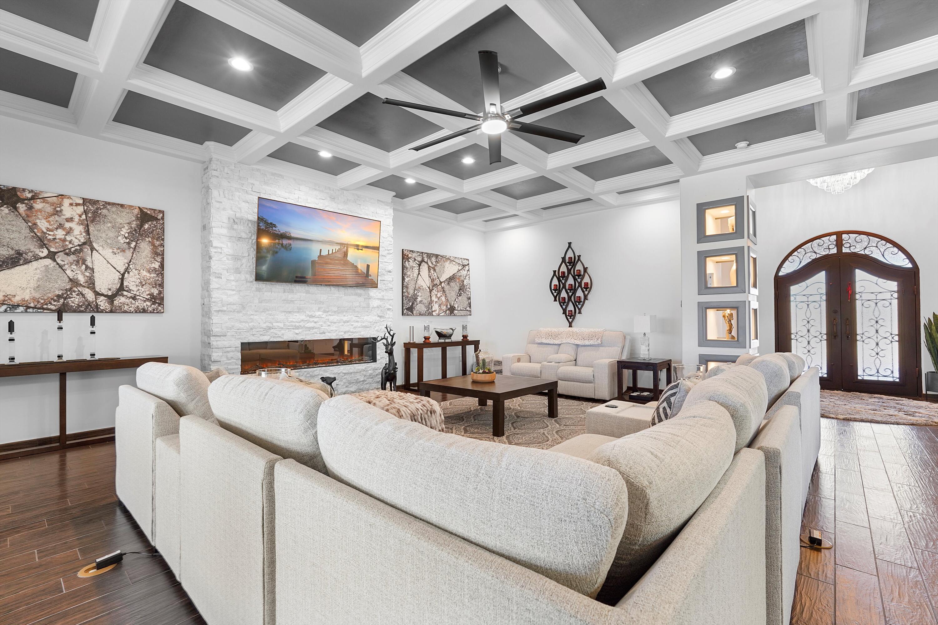 6608 Cuervo Place NW