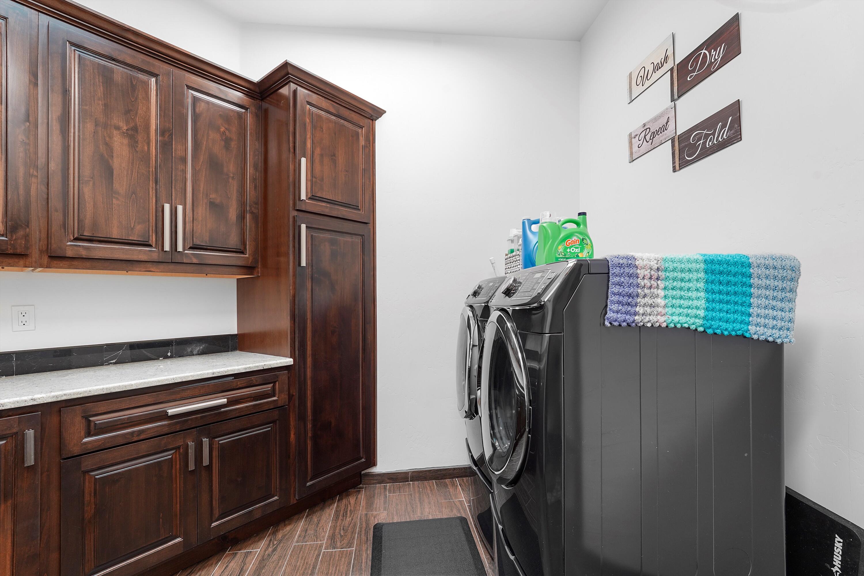 6608 Cuervo Place NW