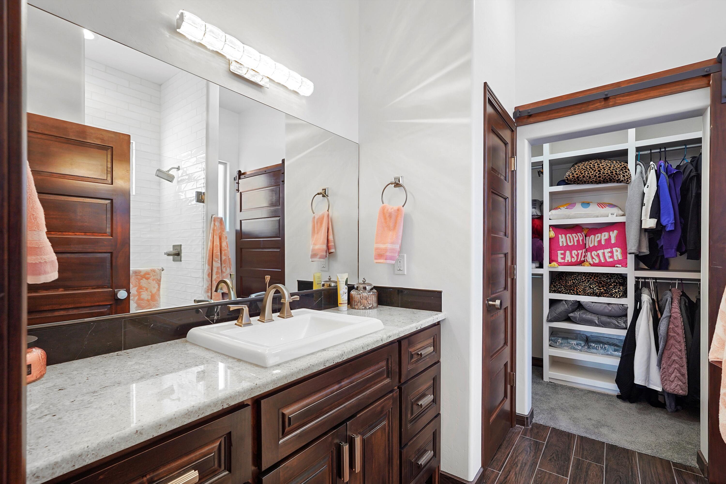 6608 Cuervo Place NW