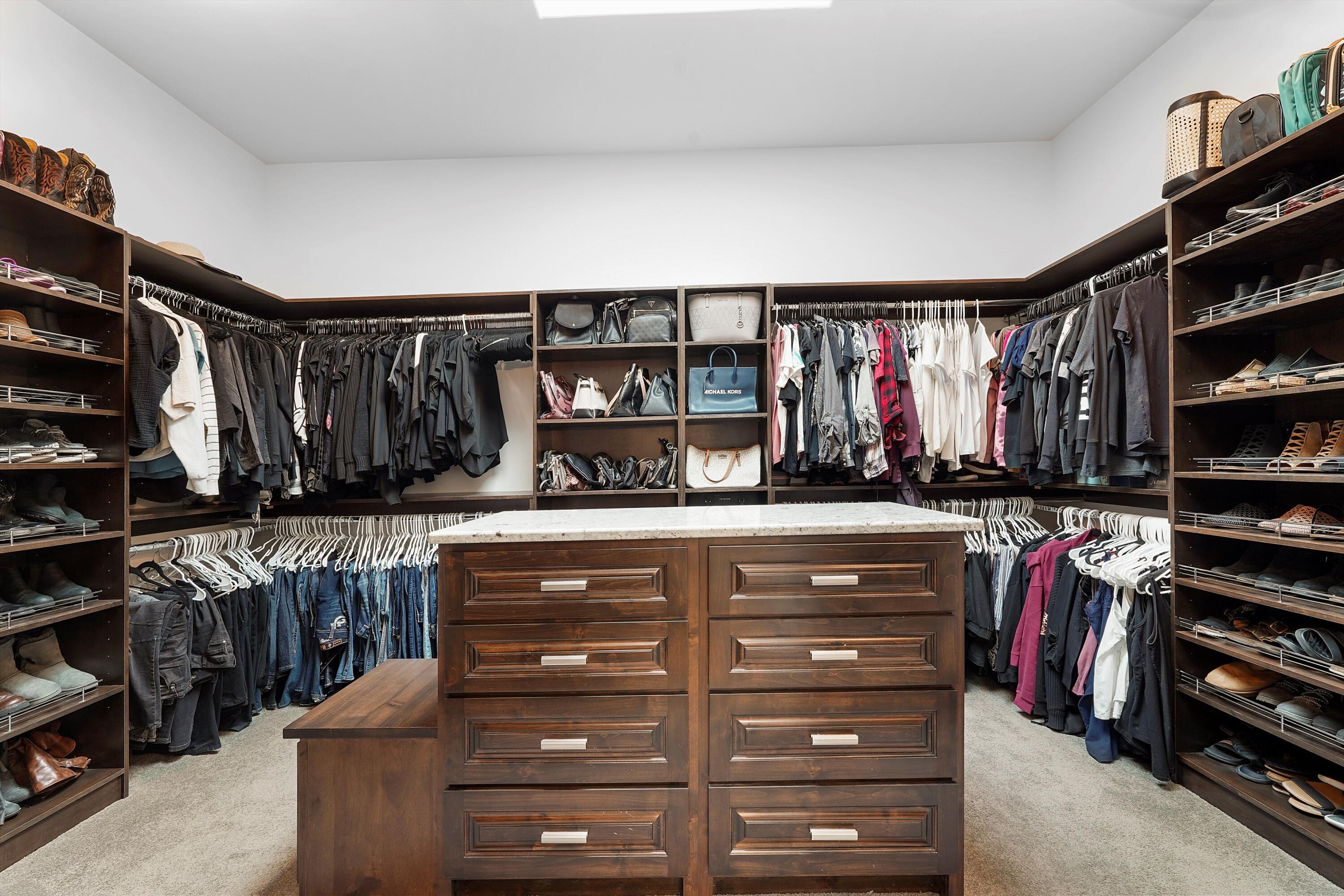 6608 Cuervo Place NW