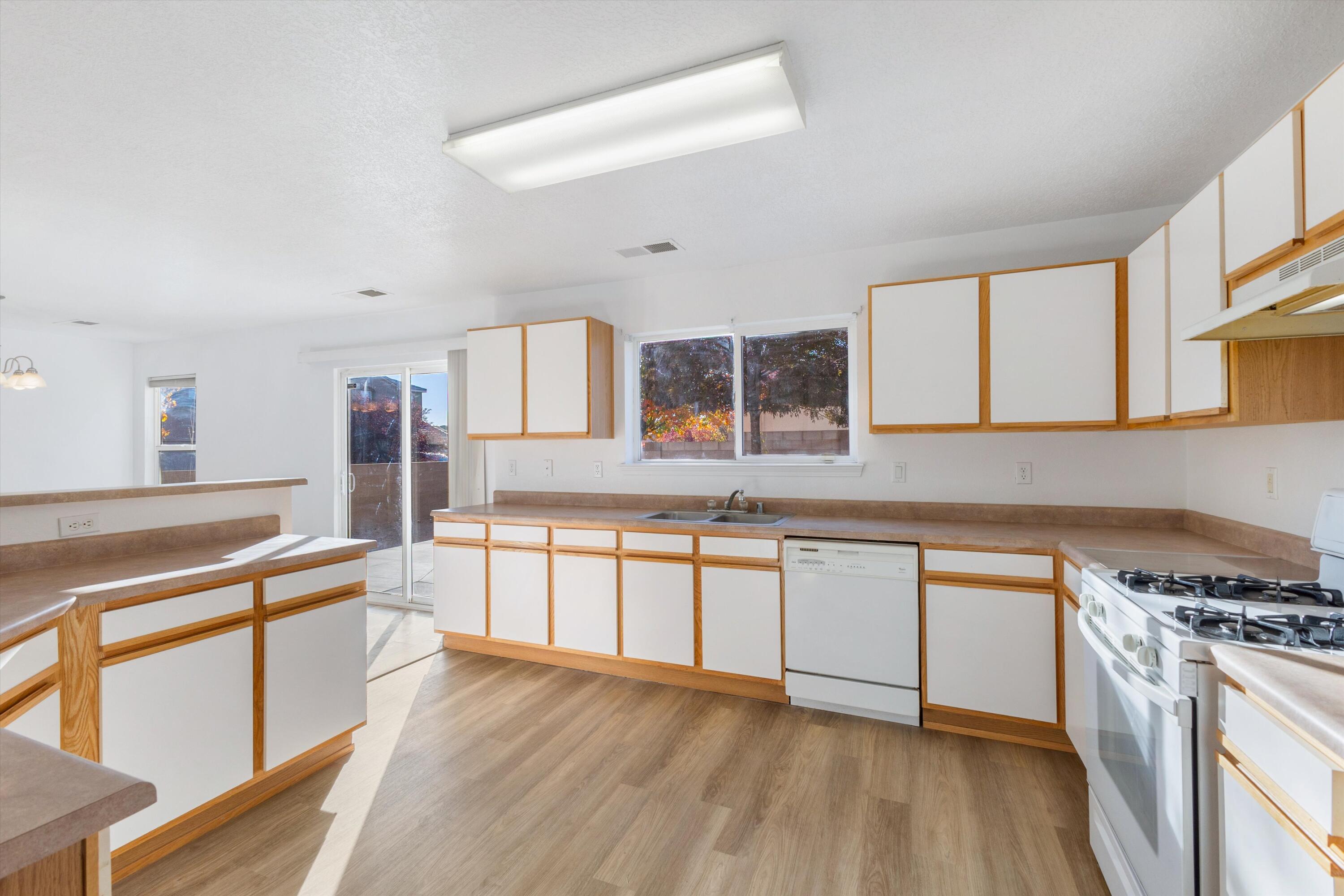 7701 La Brea Street NE