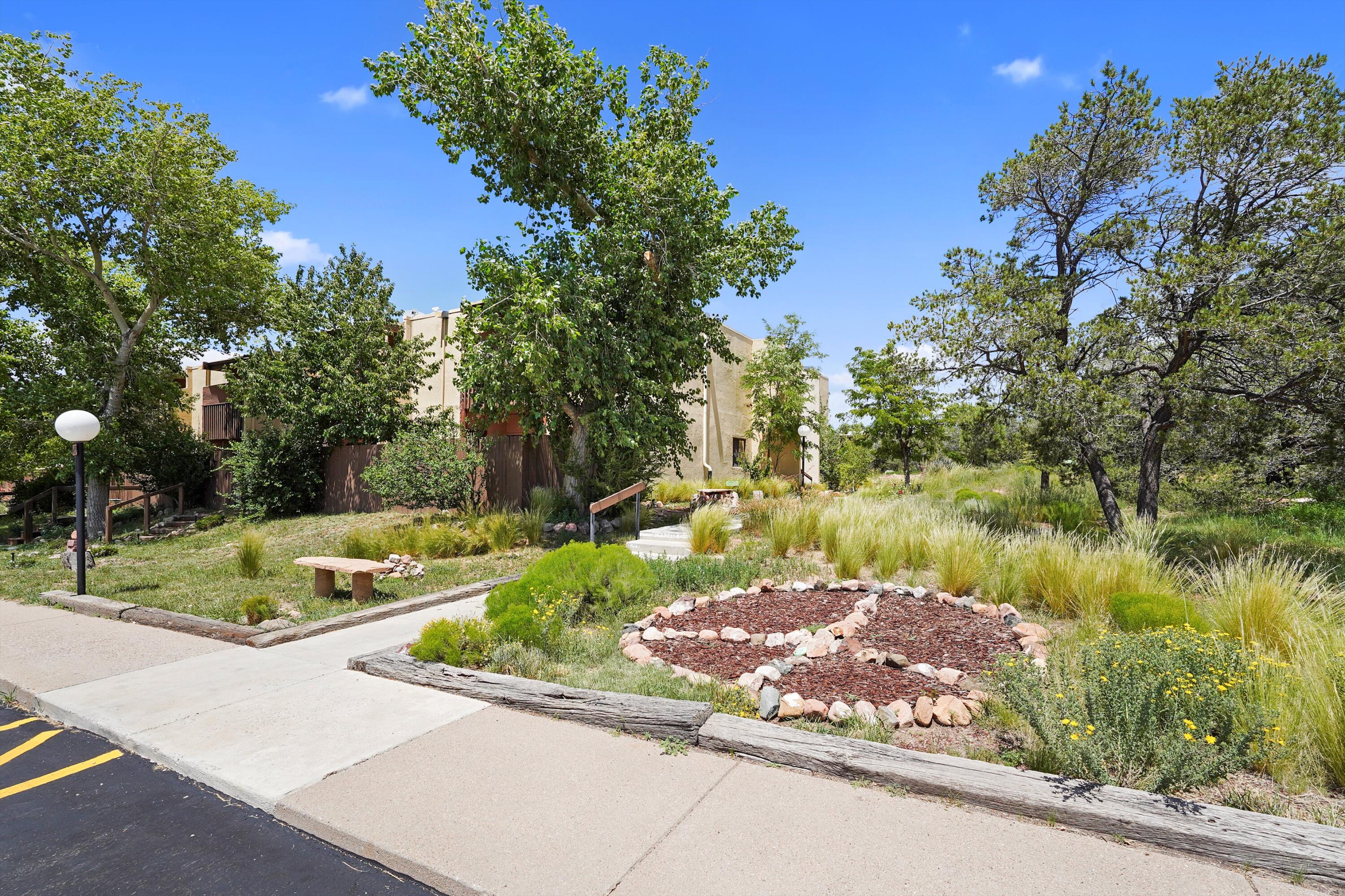 149 N Calle Ojo Feliz UNIT B