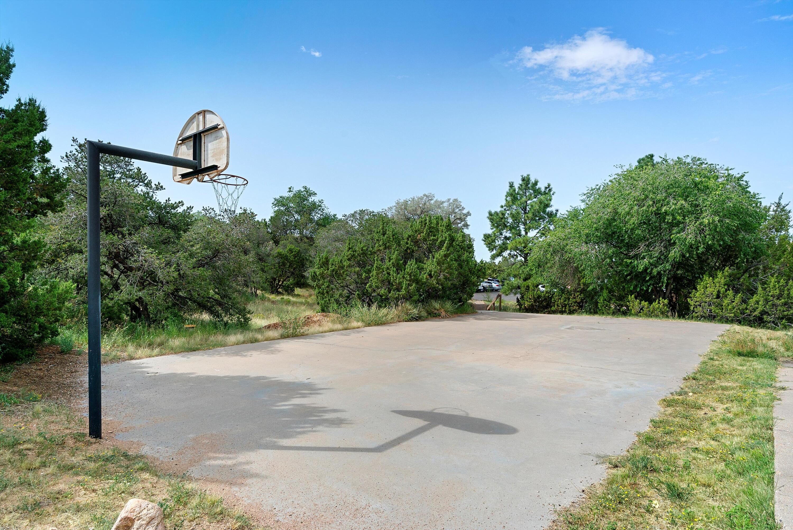 149 N Calle Ojo Feliz UNIT B