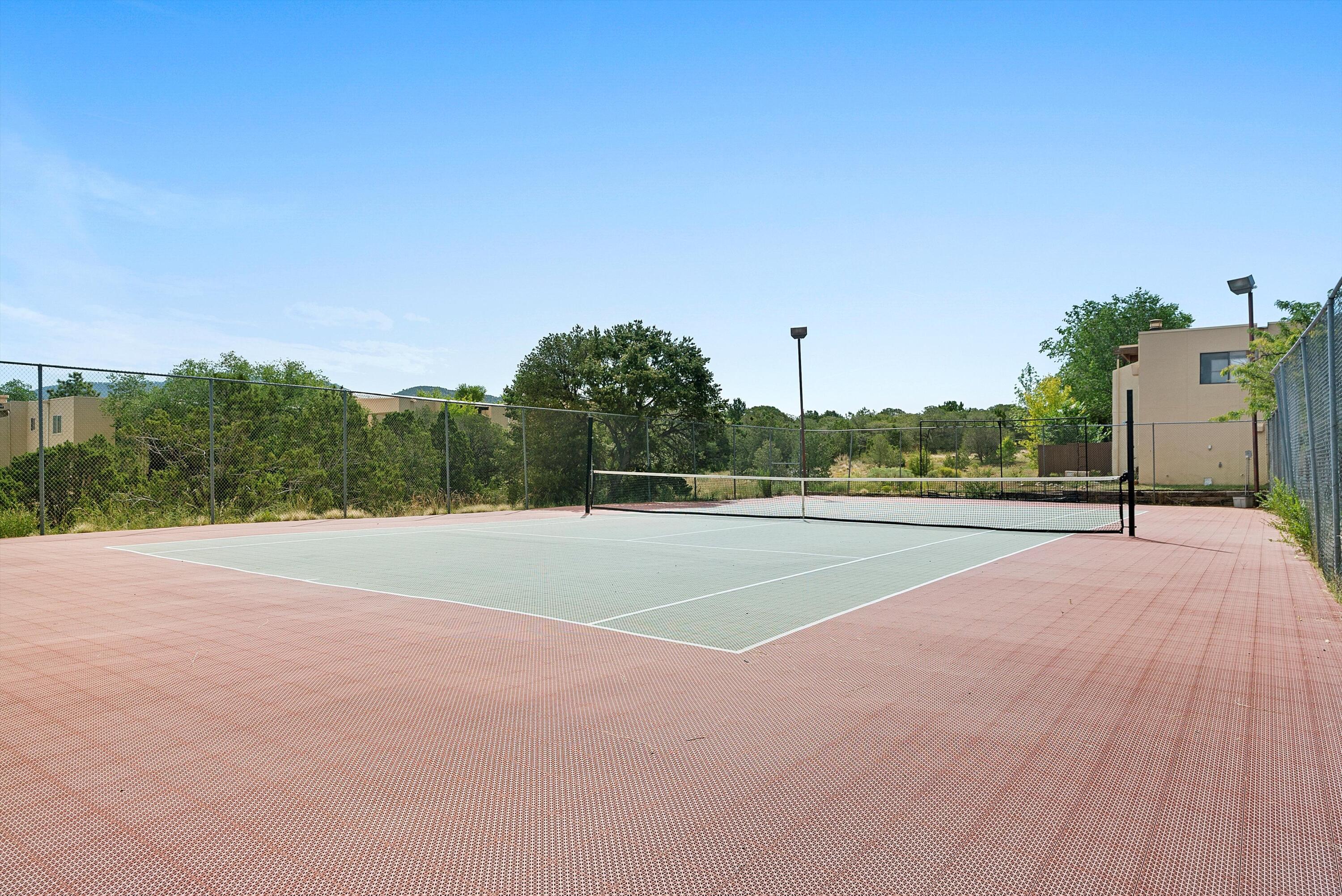 149 N Calle Ojo Feliz UNIT B