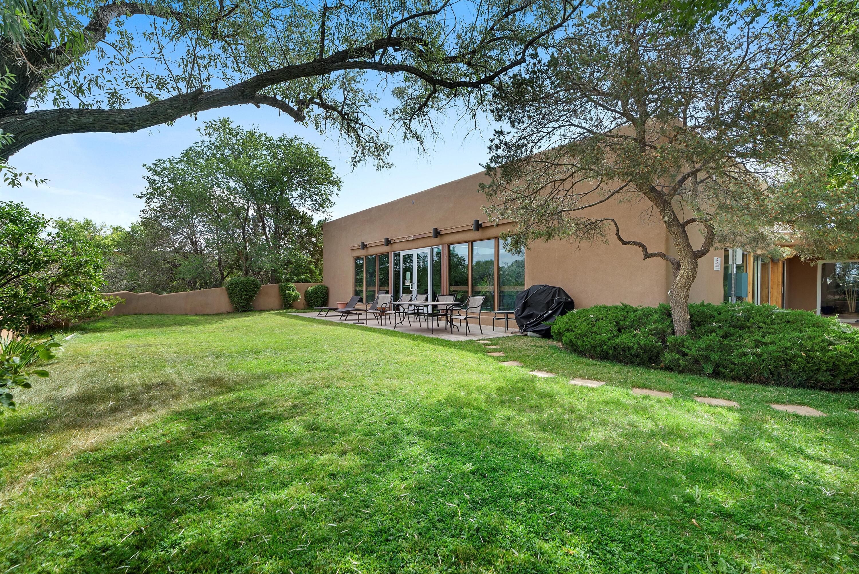 149 N Calle Ojo Feliz UNIT B