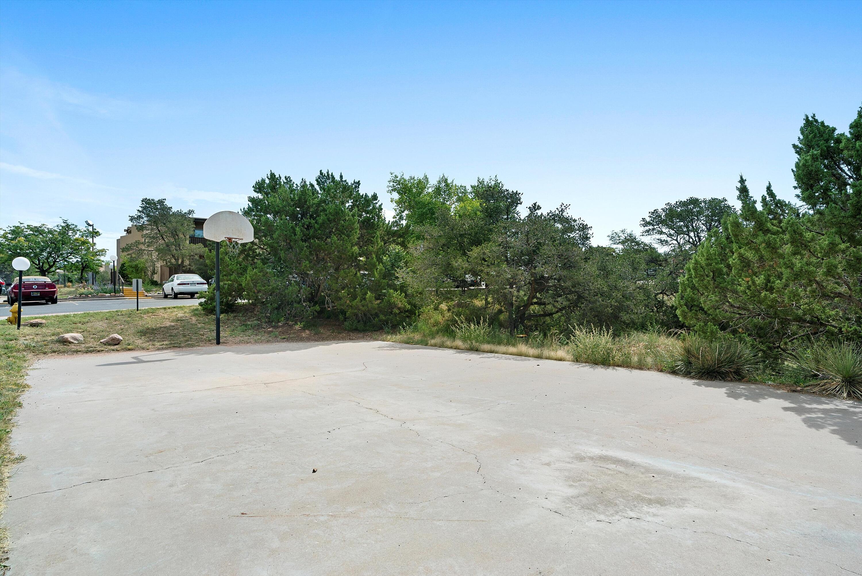 149 N Calle Ojo Feliz UNIT B