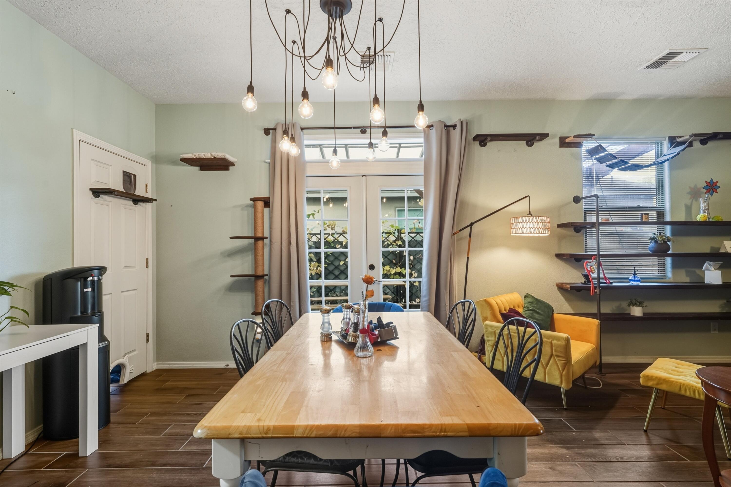 512 Twilight Vista Lane SW