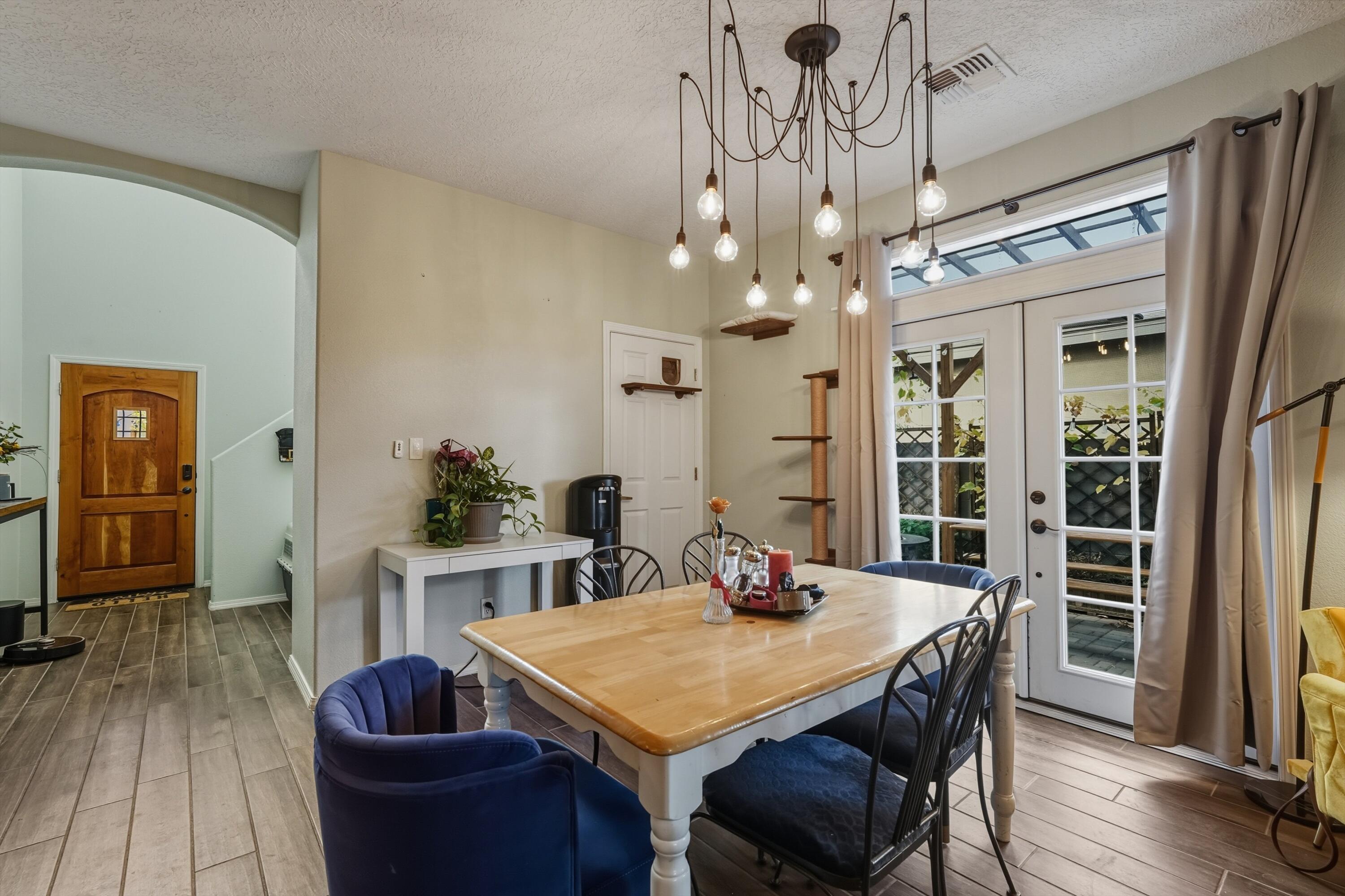 512 Twilight Vista Lane SW