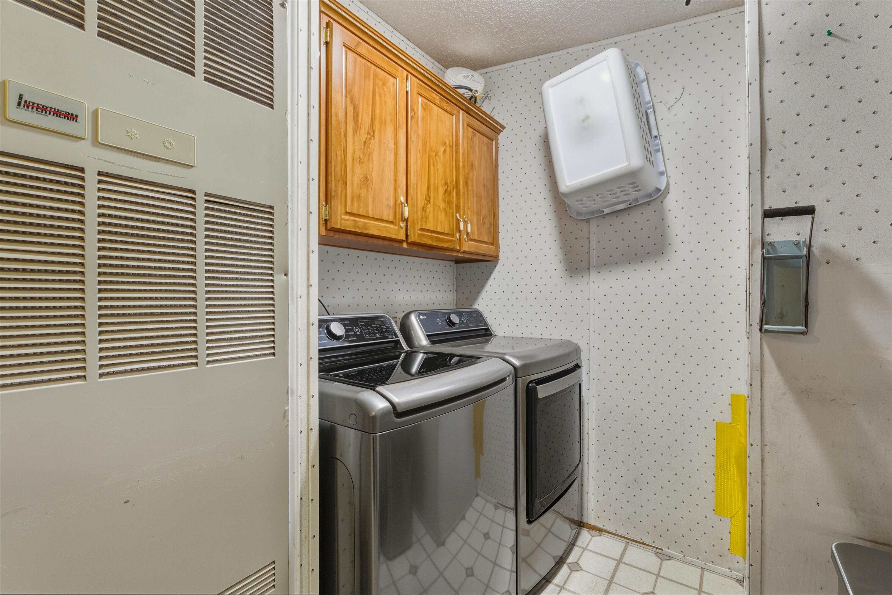 3033 Dona Juanita Drive SW