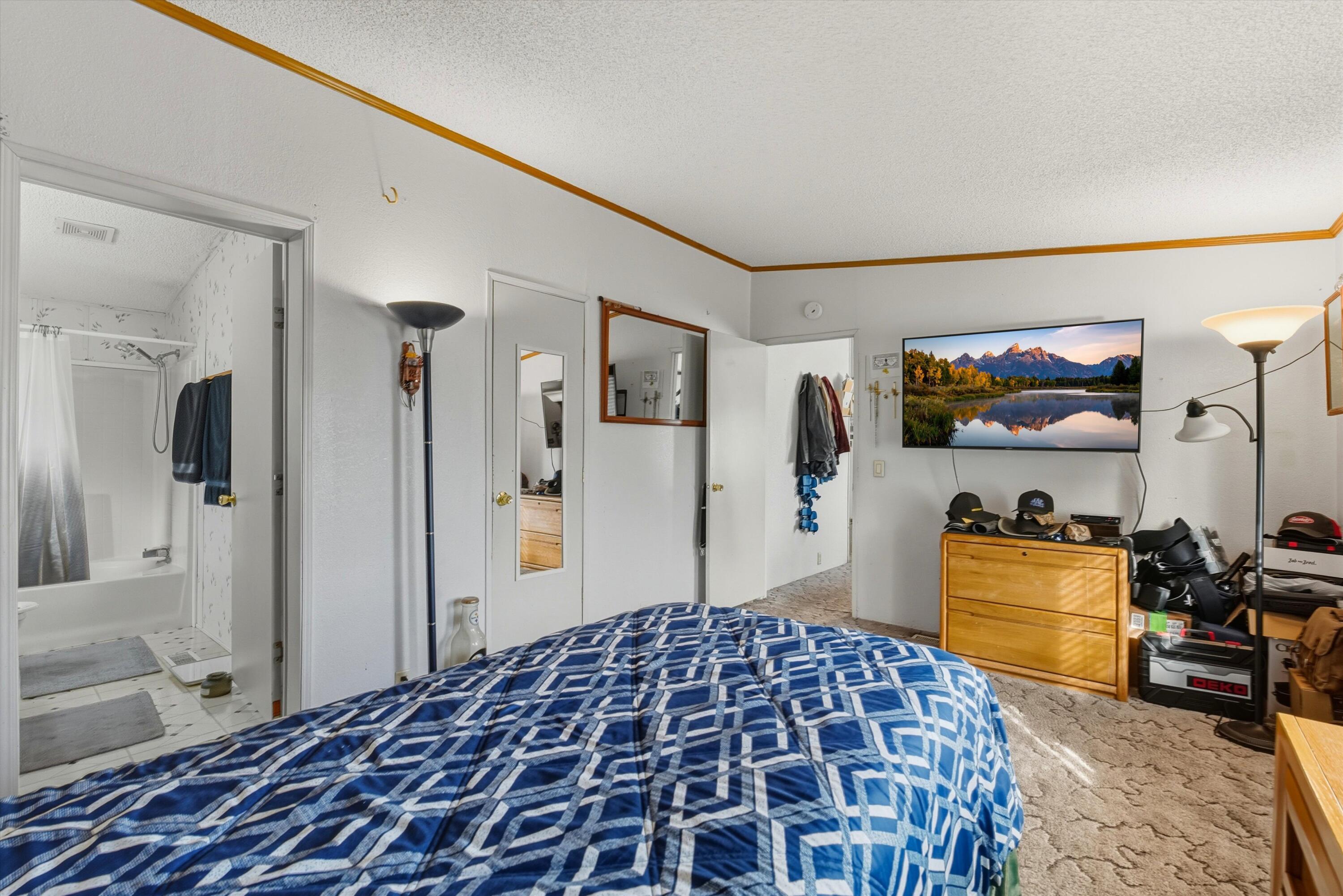 3033 Dona Juanita Drive SW