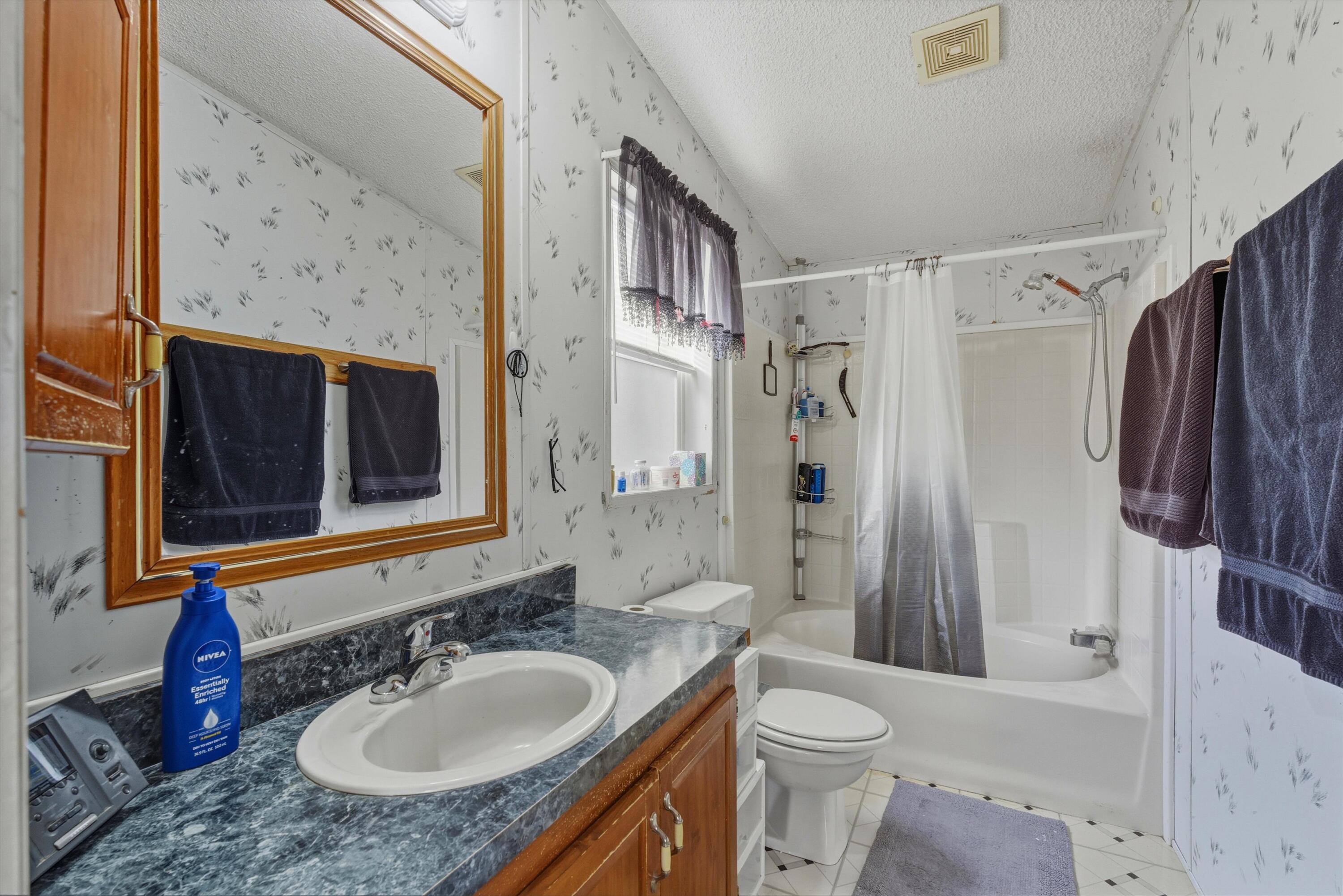 3033 Dona Juanita Drive SW